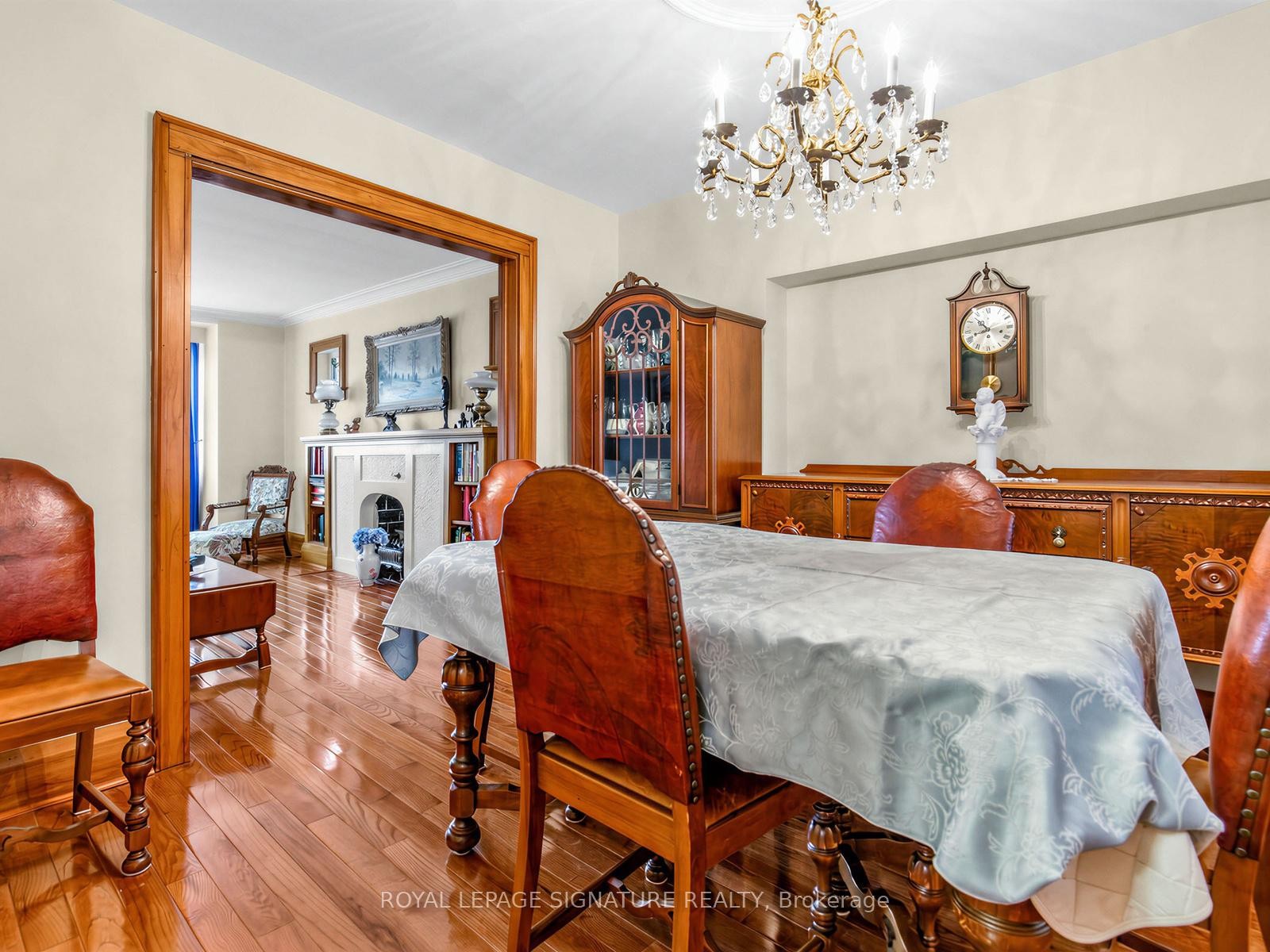 









136


Cranbrooke

Avenue,
Toronto,




ON
M5M 1M5

