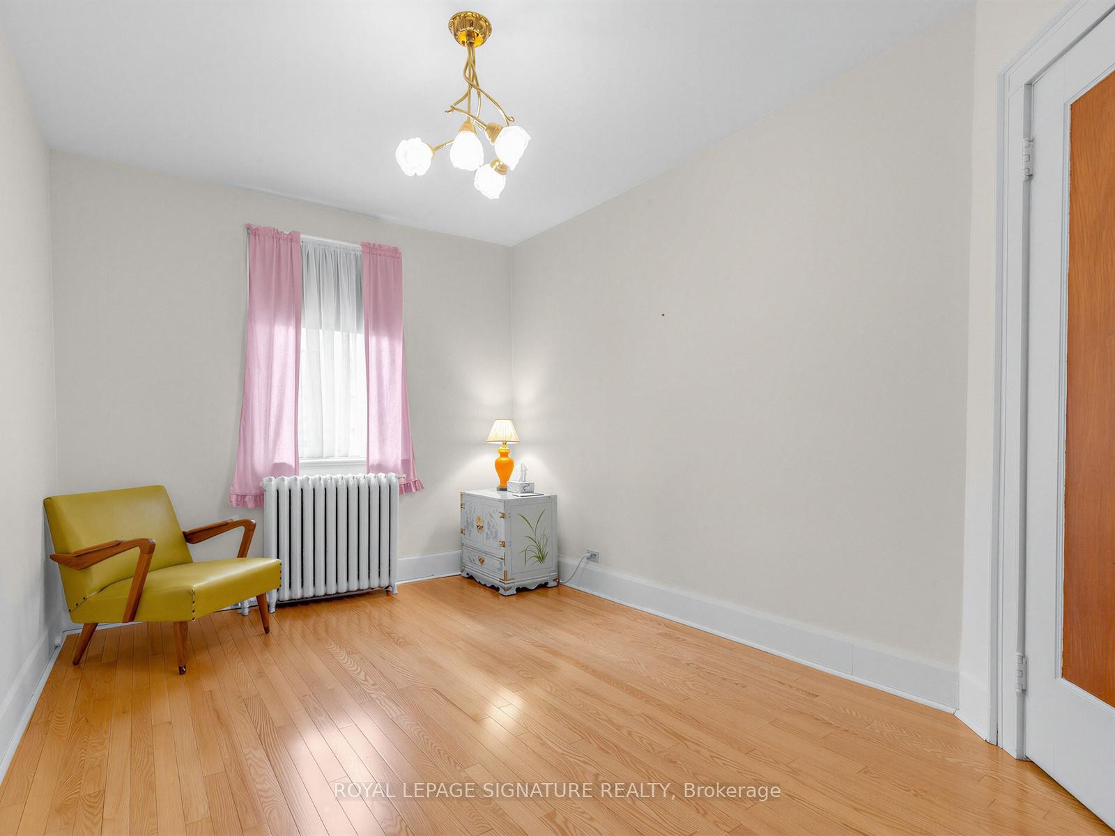 









136


Cranbrooke

Avenue,
Toronto,




ON
M5M 1M5

