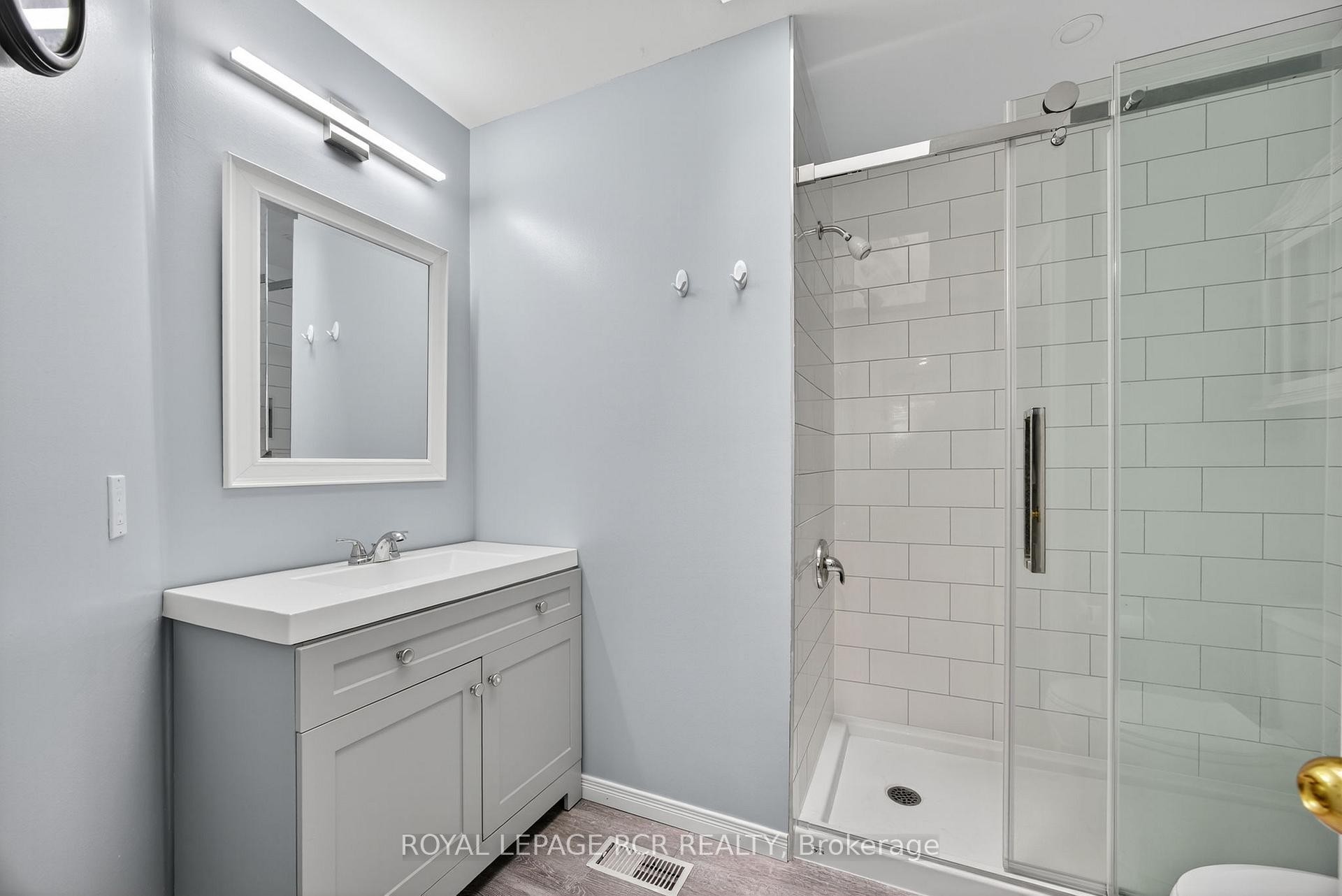 









165


Bonny Meadows

Drive,
Aurora,




ON
L4G 6N1

