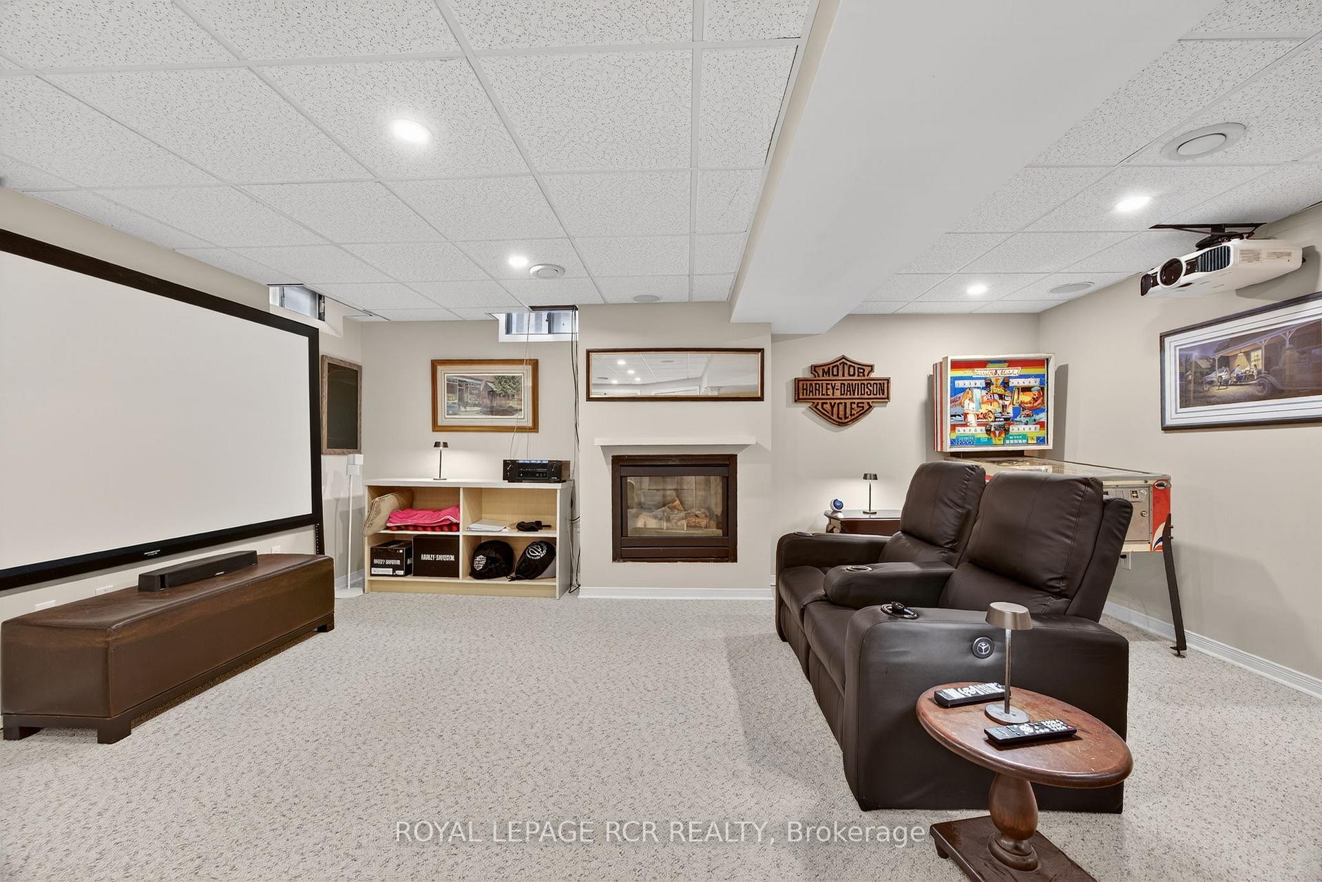 









165


Bonny Meadows

Drive,
Aurora,




ON
L4G 6N1

