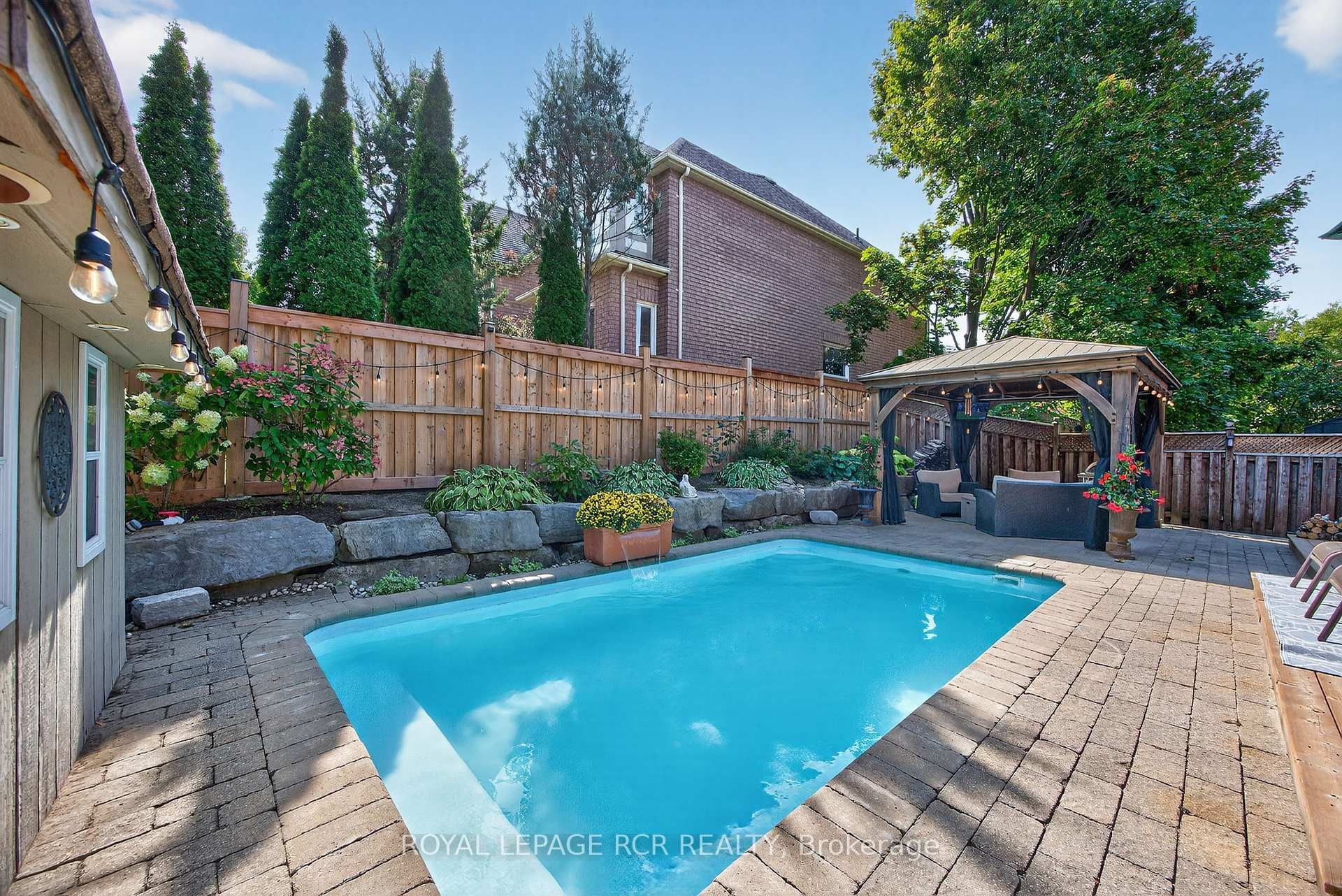 









165


Bonny Meadows

Drive,
Aurora,




ON
L4G 6N1

