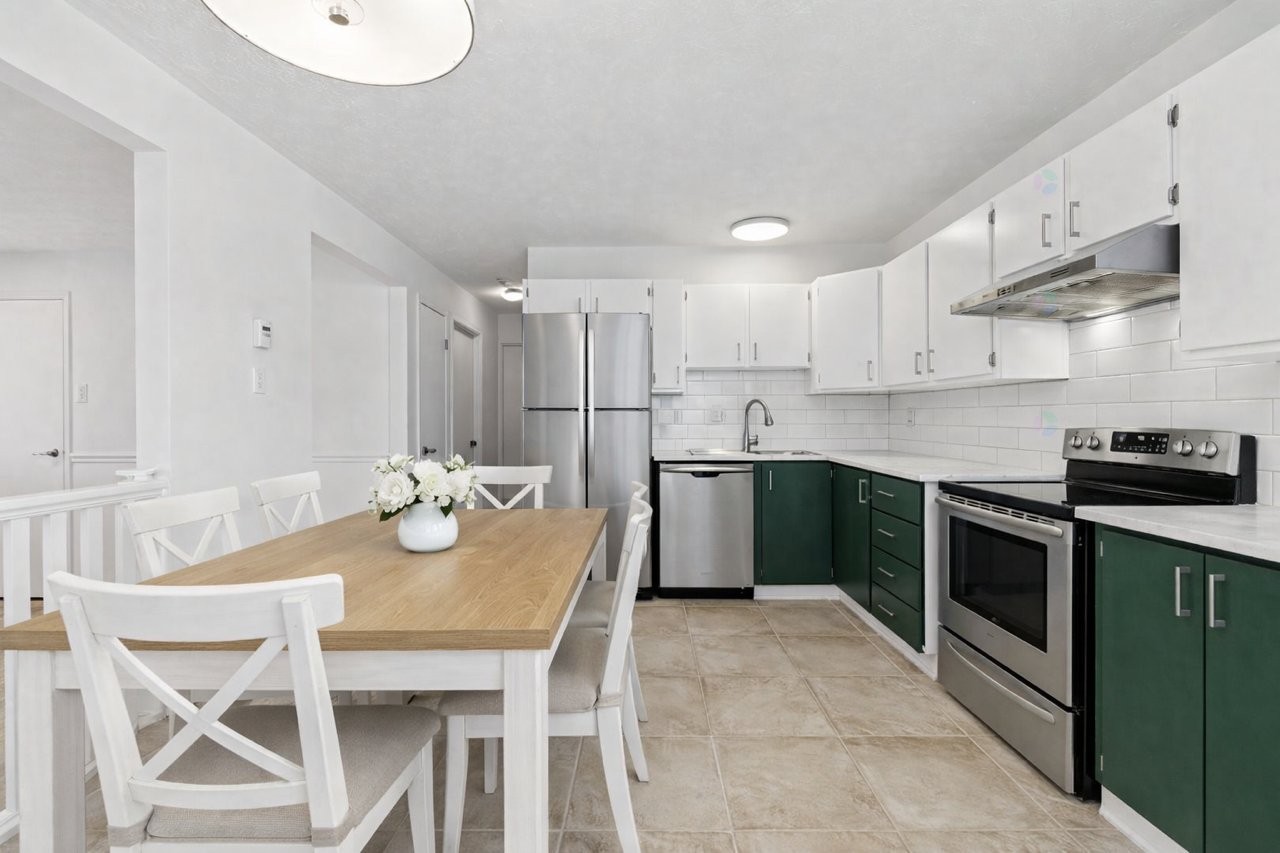 









21


Rue Valpin

,
Gatineau (Masson-Angers),




QC
J8M1G8

