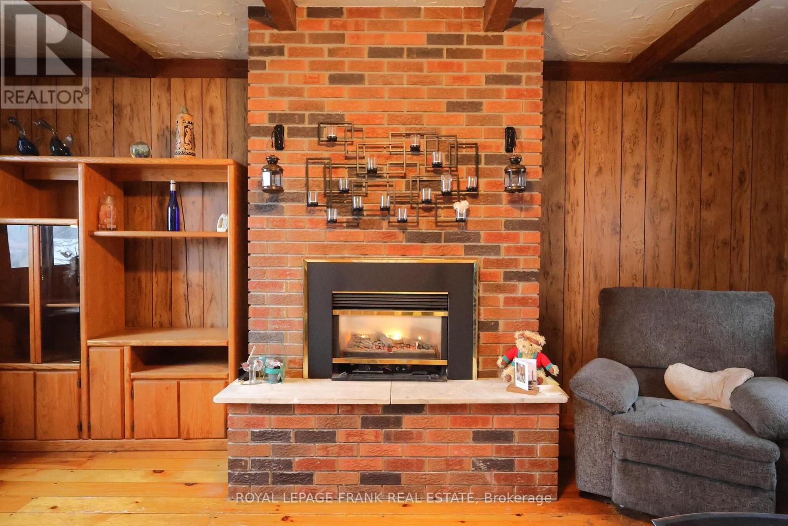 












294 PARKHILL ROAD W

,
Peterborough (Northcrest Ward 5),




Ontario
K9H3H7

