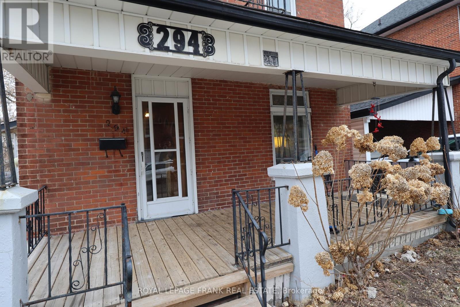 












294 PARKHILL ROAD W

,
Peterborough (Northcrest Ward 5),




Ontario
K9H3H7

