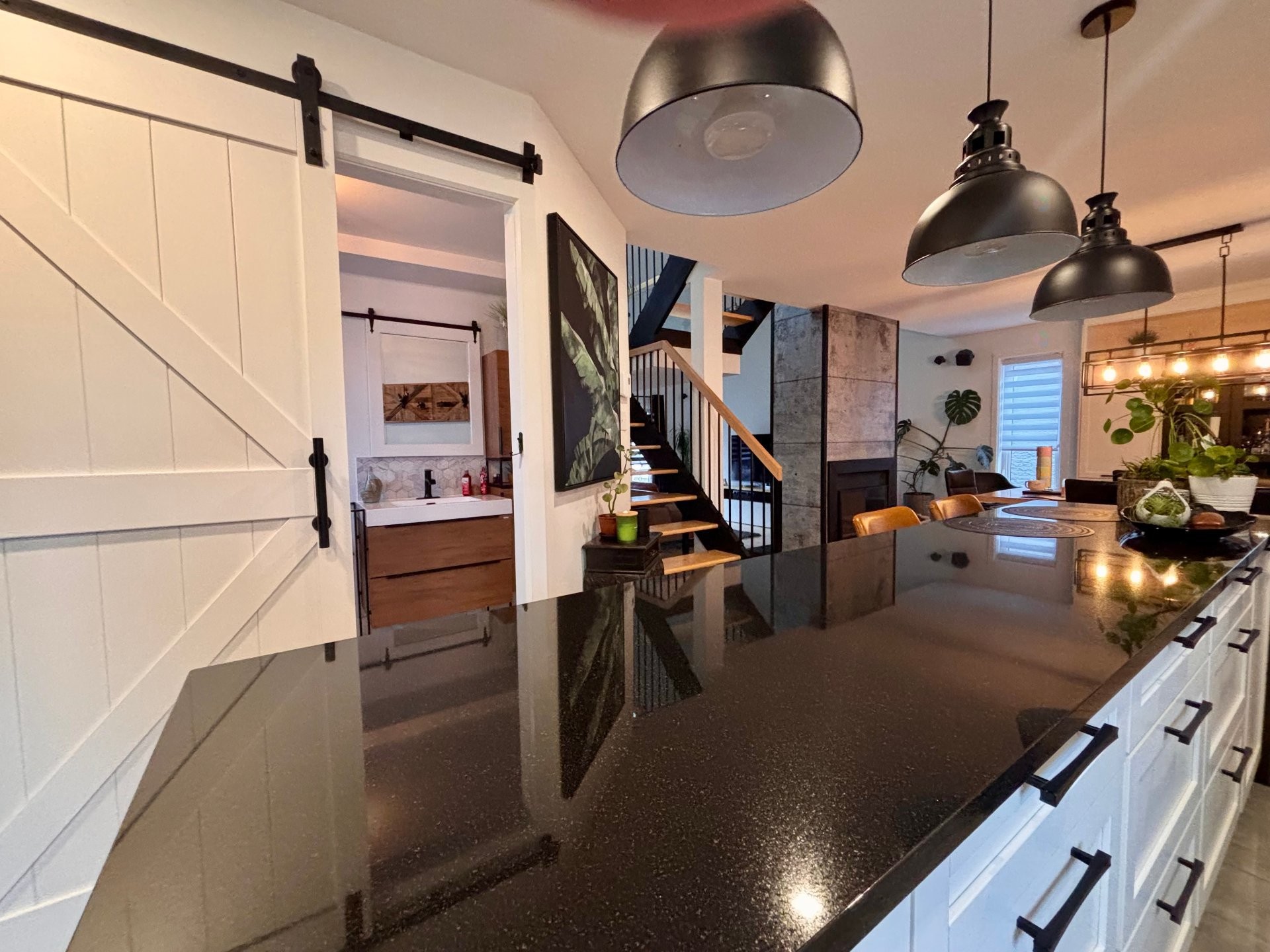 









1246


Rue des Mélèzes

,
Longueuil (Saint-Hubert),




QC
J3Y8S8

