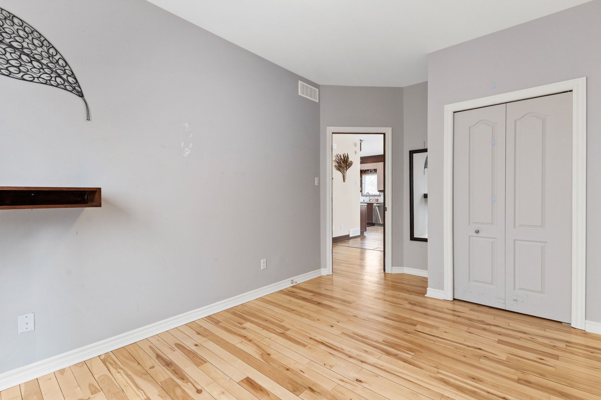 









79


Rue Jean-Louis-Morin

,
Gatineau (Aylmer),




QC
J9J0N5

