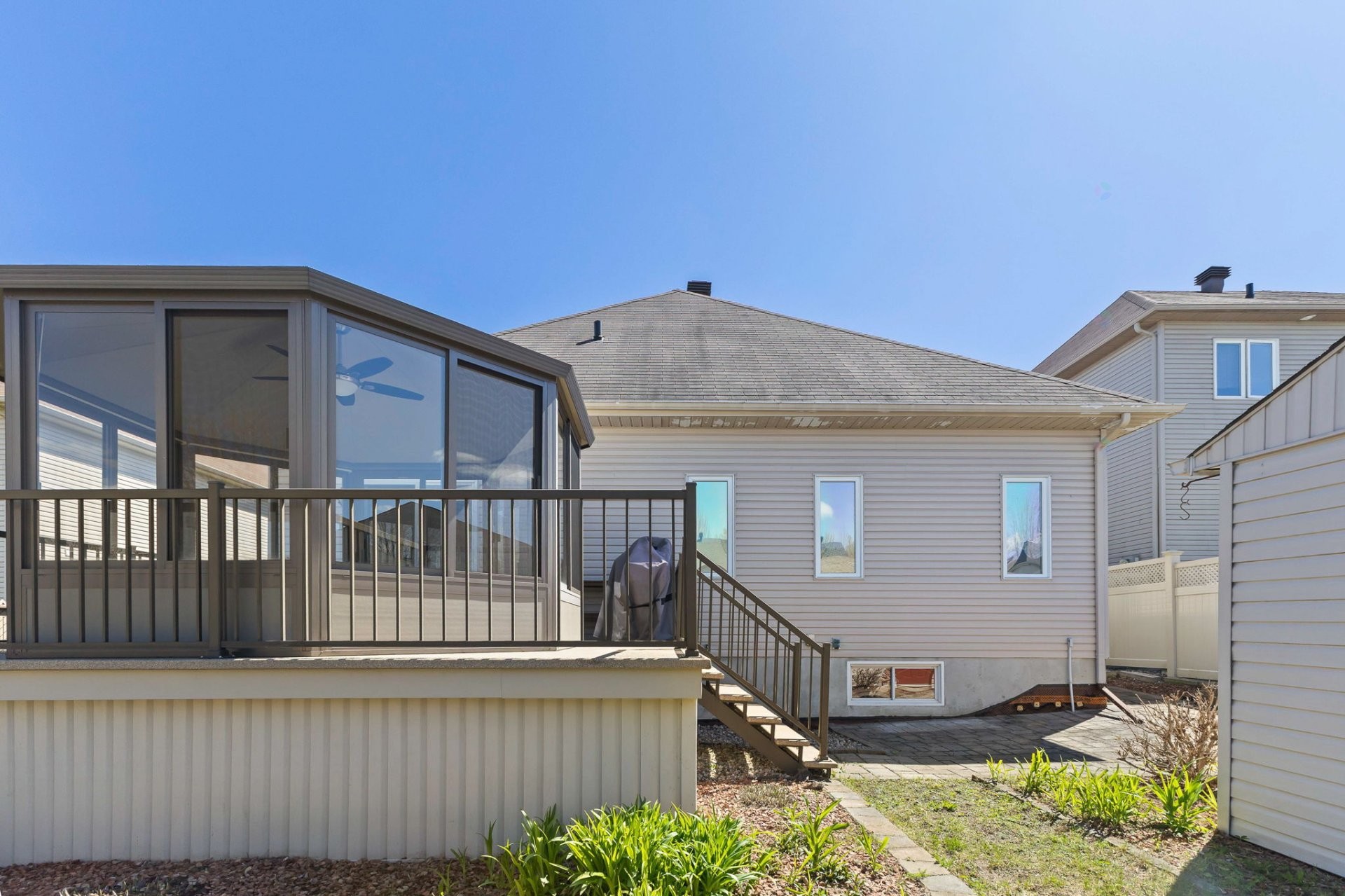 









79


Rue Jean-Louis-Morin

,
Gatineau (Aylmer),




QC
J9J0N5

