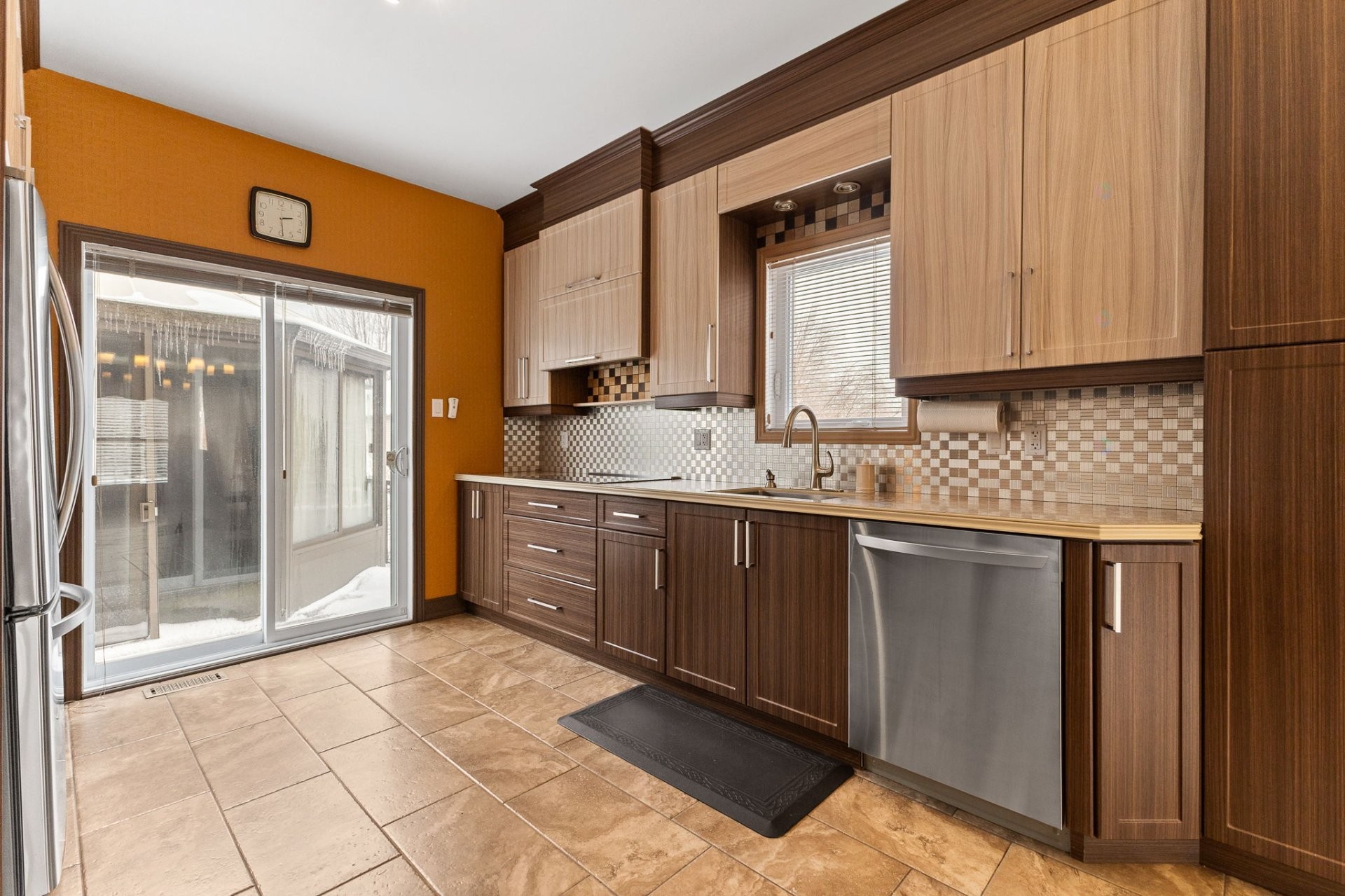 









79


Rue Jean-Louis-Morin

,
Gatineau (Aylmer),




QC
J9J0N5

