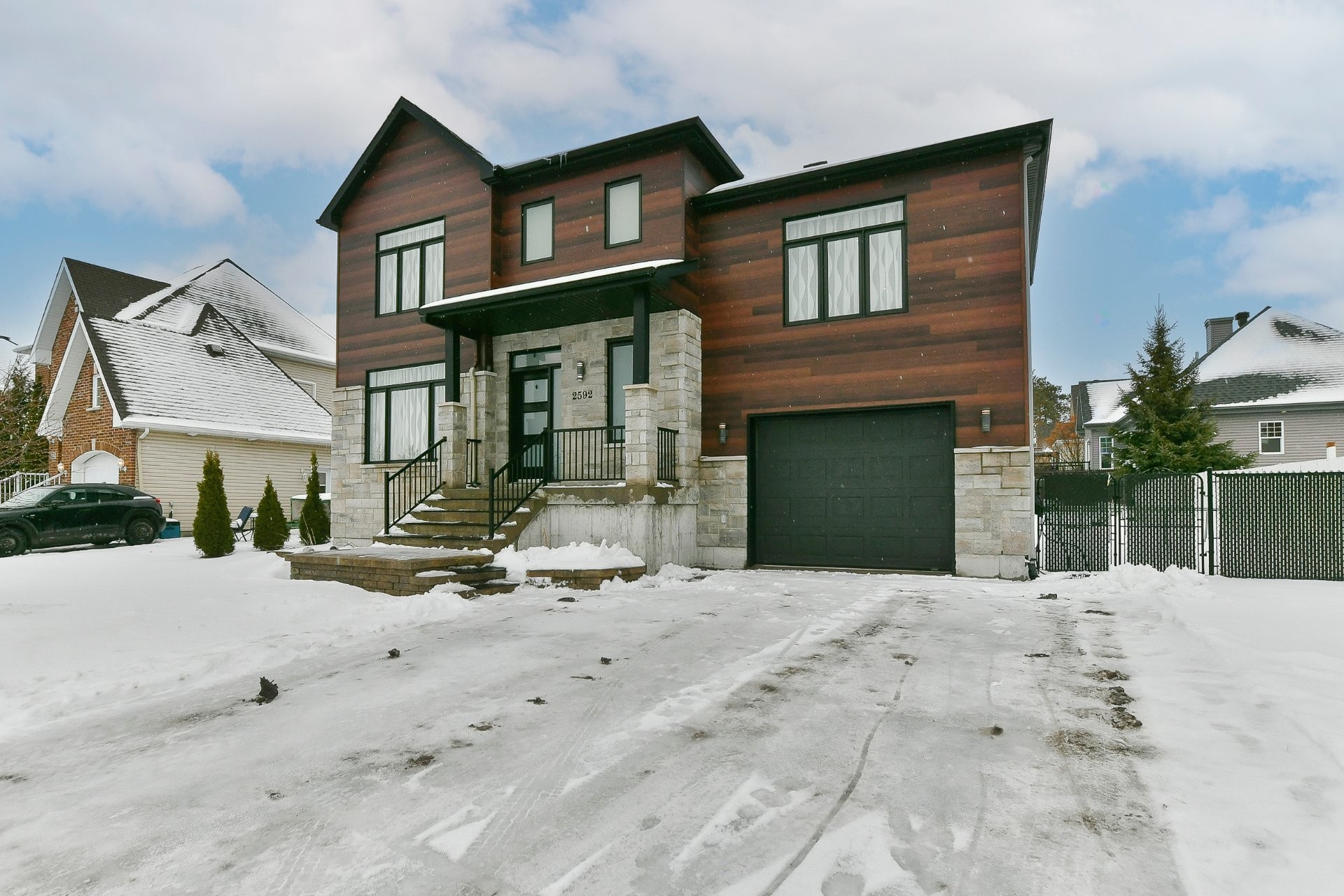 









2592


Rue Robindaine

,
L'Assomption,




QC
J5W0A1

