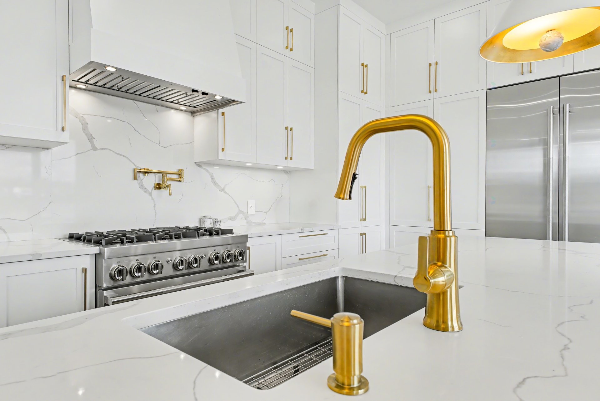 









283


Rue de l'Aigle

,
Carignan,




QC
J3L7C3

