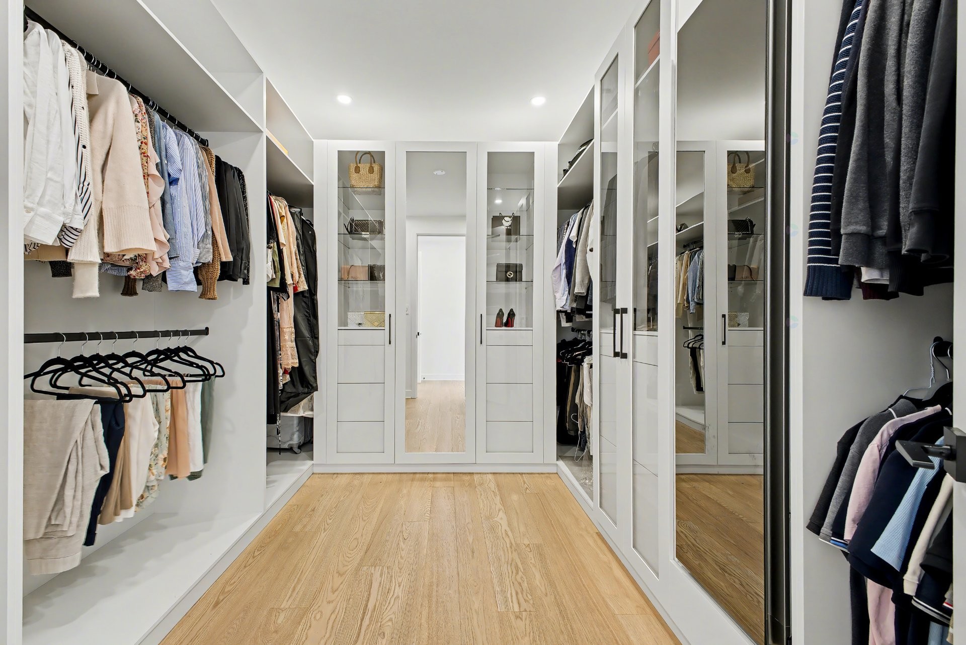 









283


Rue de l'Aigle

,
Carignan,




QC
J3L7C3

