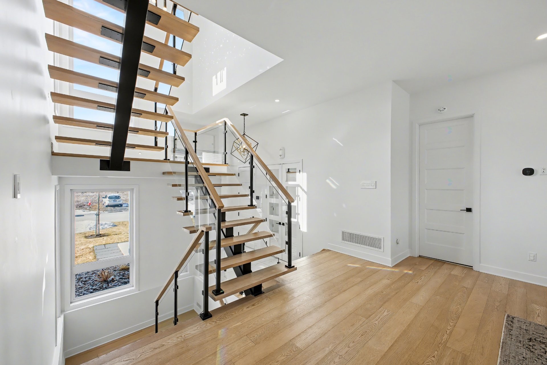 









283


Rue de l'Aigle

,
Carignan,




QC
J3L7C3

