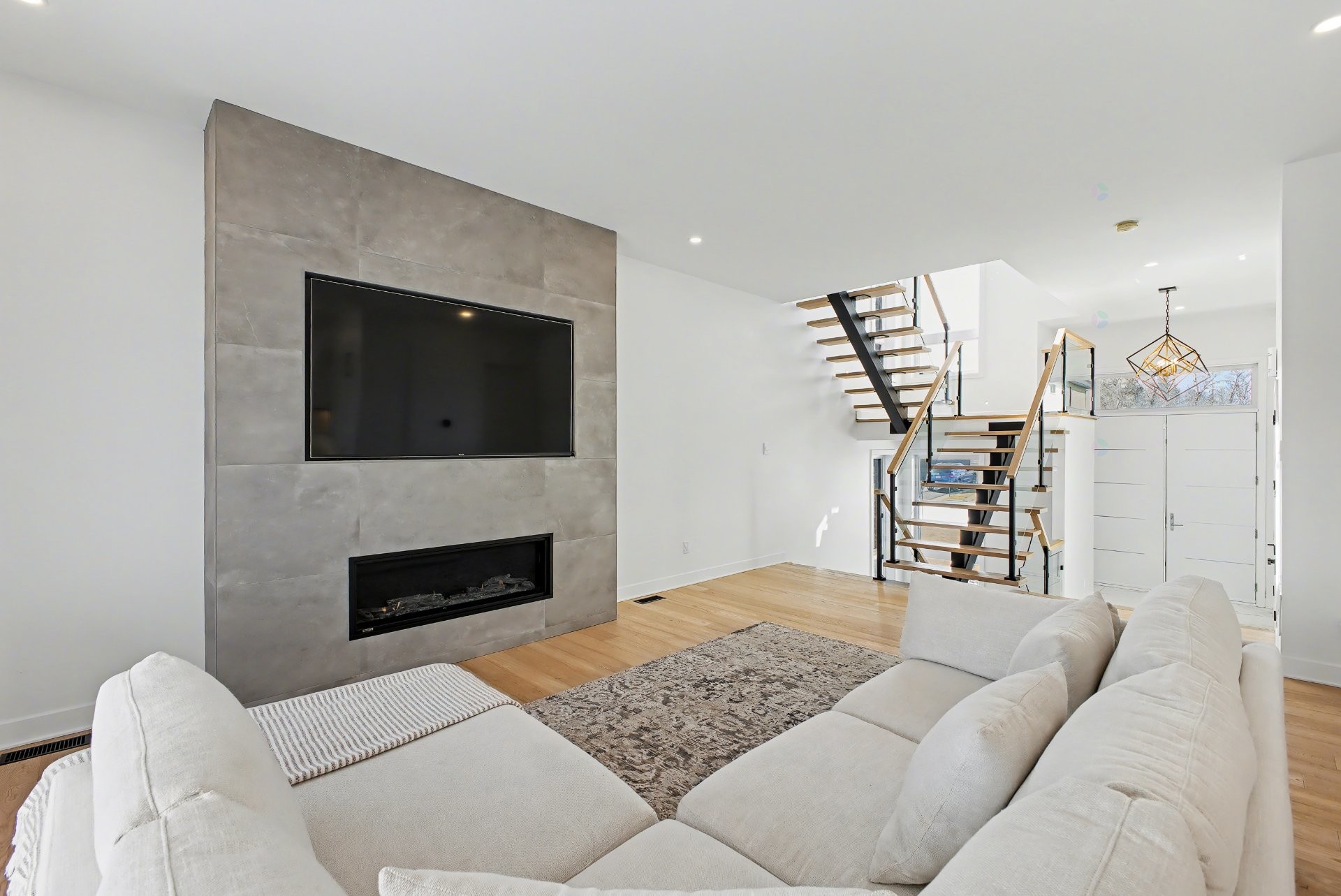 









283


Rue de l'Aigle

,
Carignan,




QC
J3L7C3

