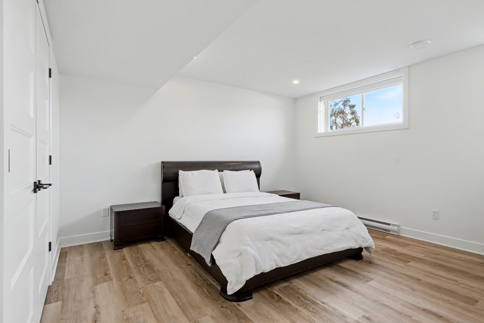 









283


Rue de l'Aigle

,
Carignan,




QC
J3L7C3

