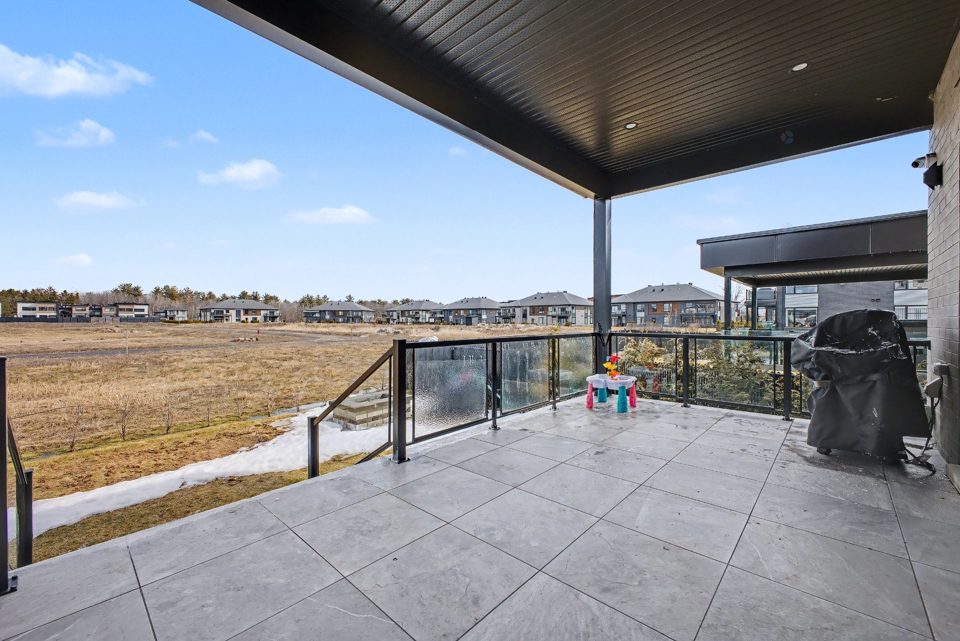 









283


Rue de l'Aigle

,
Carignan,




QC
J3L7C3

