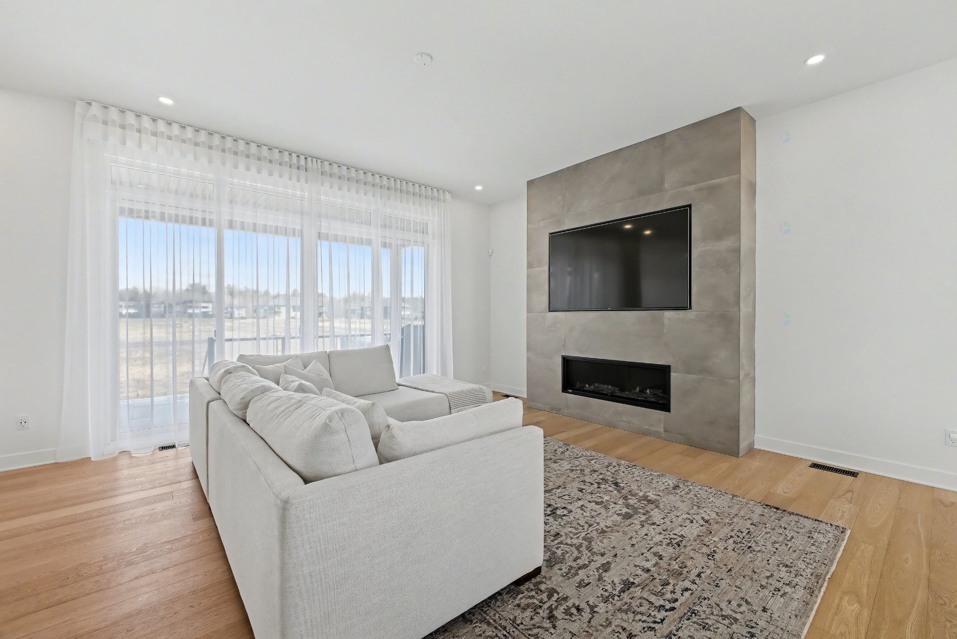 









283


Rue de l'Aigle

,
Carignan,




QC
J3L7C3

