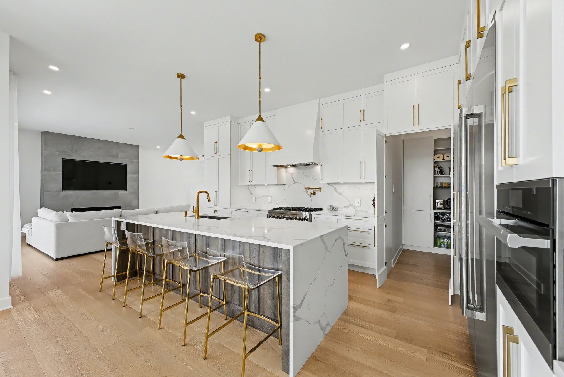 









283


Rue de l'Aigle

,
Carignan,




QC
J3L7C3

