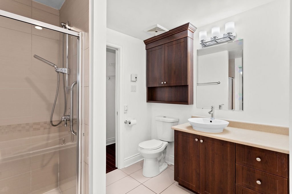 









25


Prom. des Îles

, 624,
Laval (Chomedey),




QC
H7W0A1

