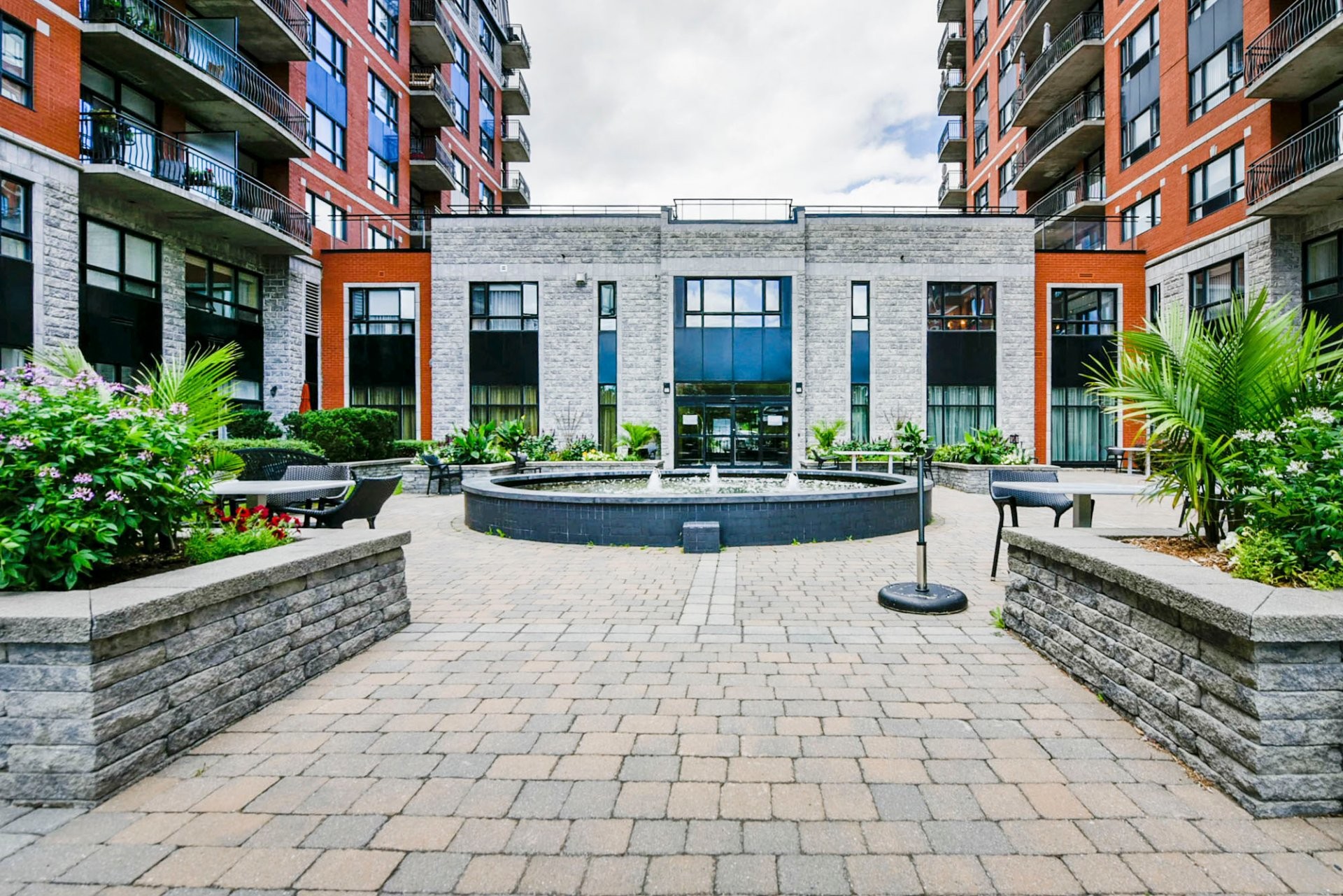 









25


Prom. des Îles

, 624,
Laval (Chomedey),




QC
H7W0A1

