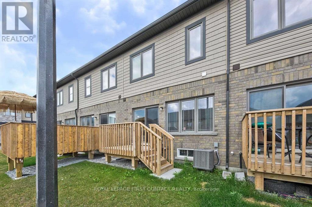 












12 DENEB STREET

,
Barrie,




Ontario
L4M0K6

