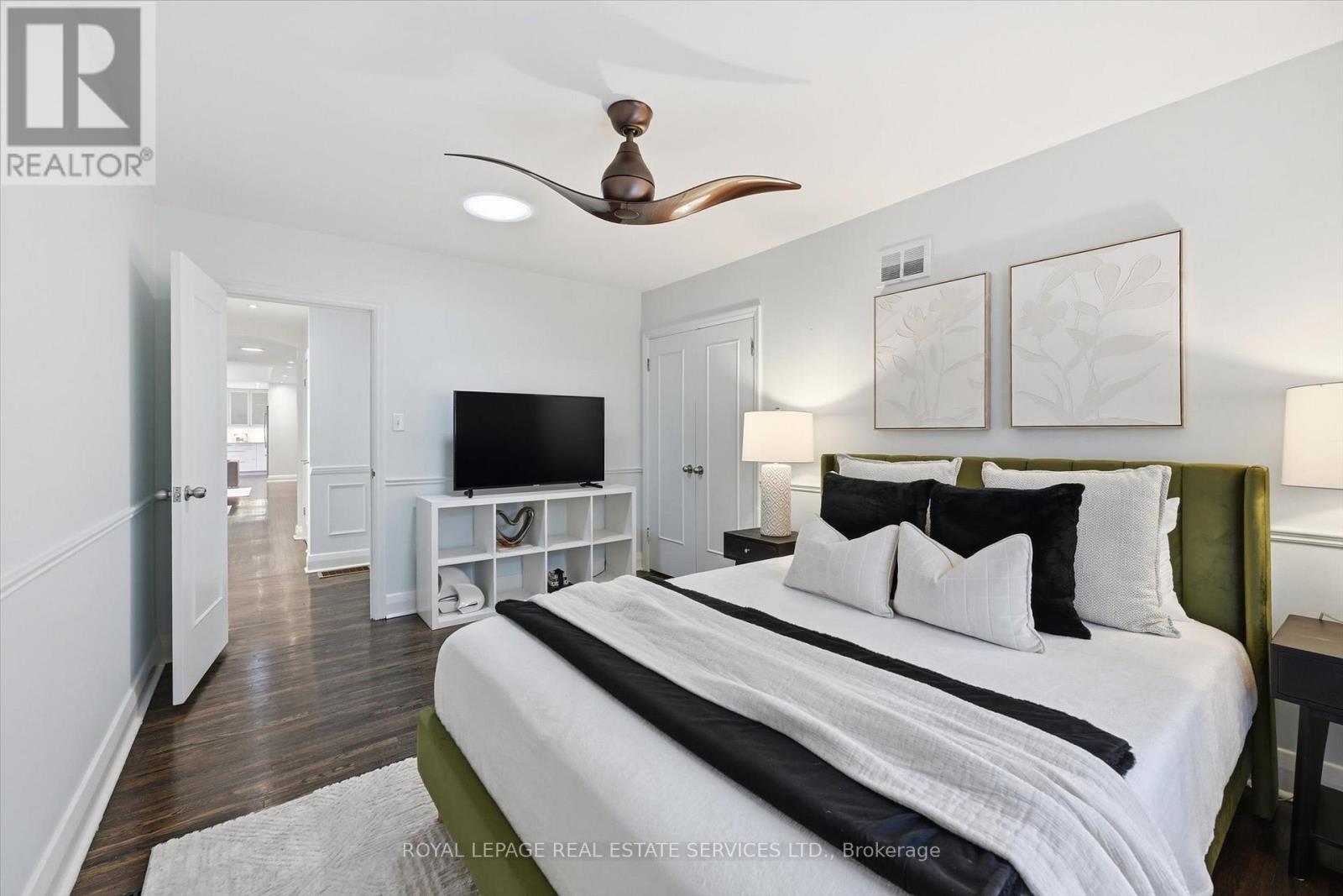 












108 LLOYMINN AVENUE

,
Hamilton,




Ontario
L9G1H6

