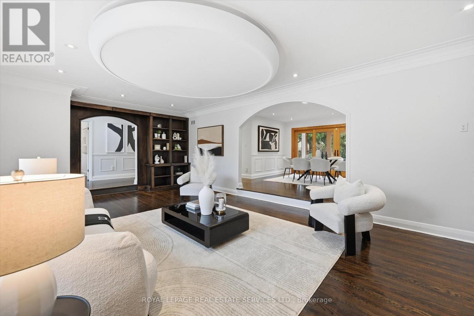 












108 LLOYMINN AVENUE

,
Hamilton,




Ontario
L9G1H6

