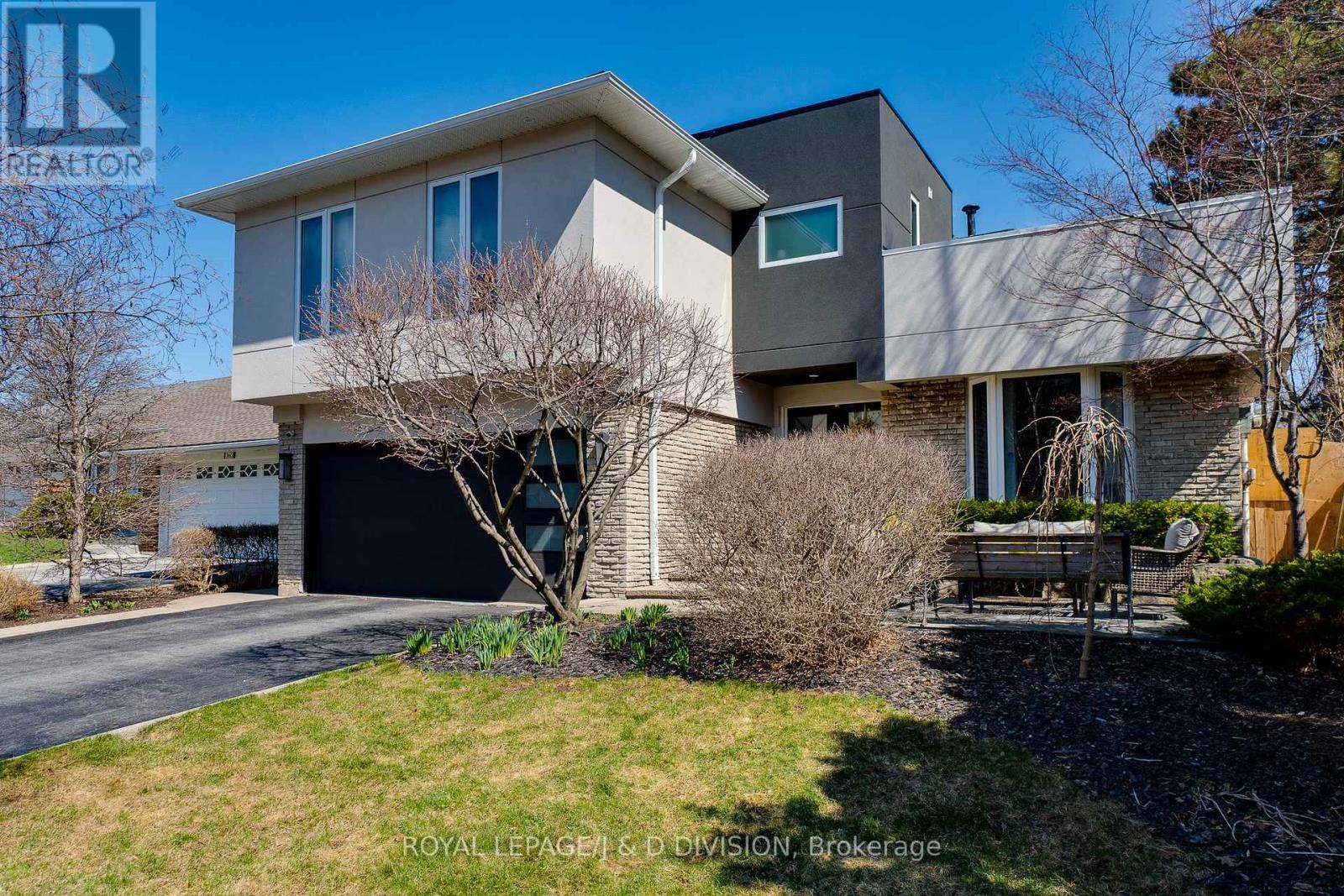 












365 LYNN PLACE

,
Oakville,




Ontario
L6H2C5

