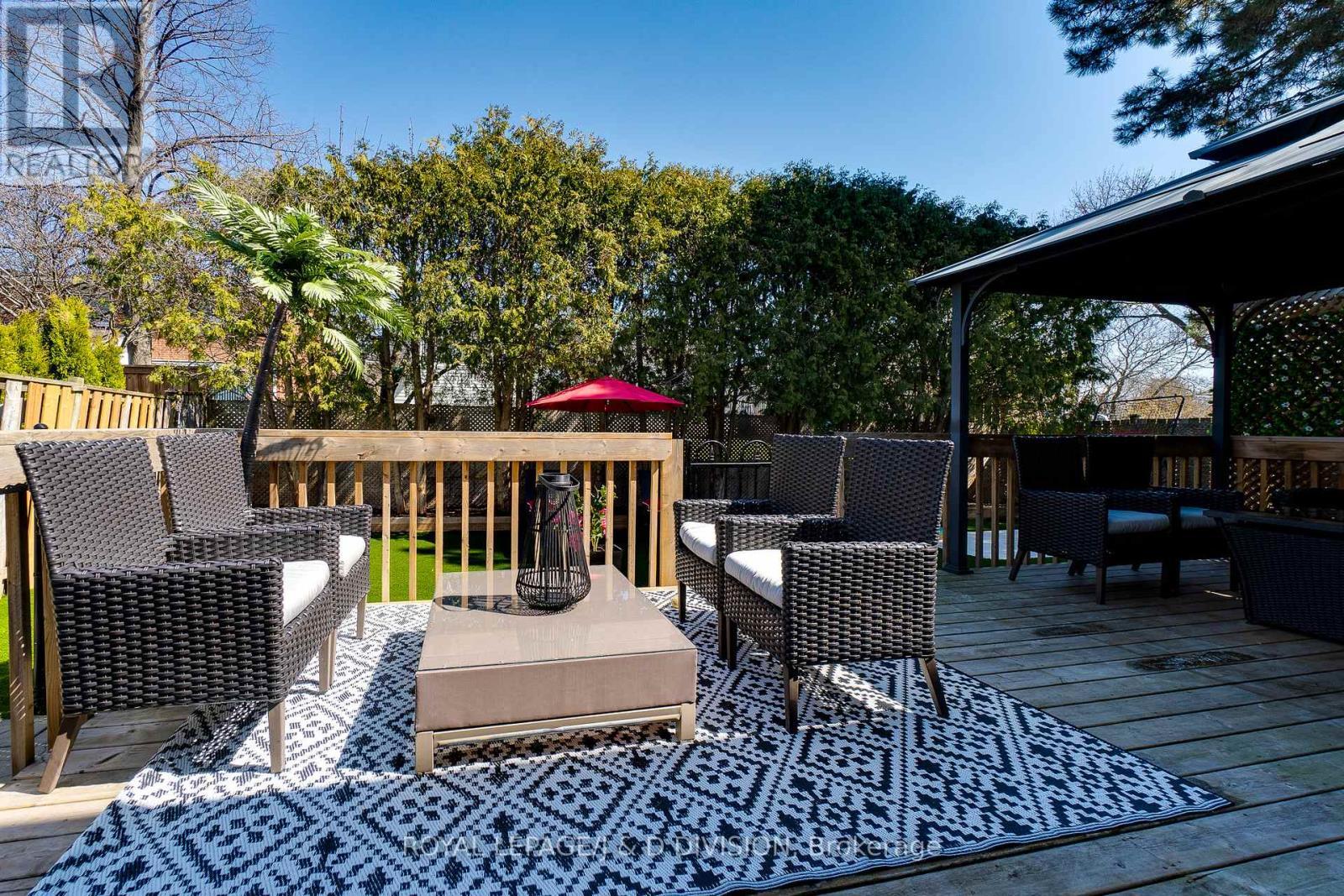 












365 LYNN PLACE

,
Oakville,




Ontario
L6H2C5

