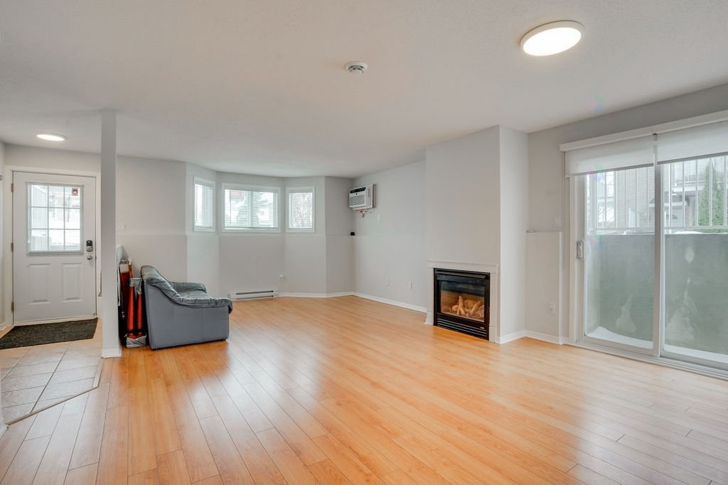 









292


Rue de l'Atmosphère

, 1,
Gatineau (Aylmer),




QC
J9J3V2

