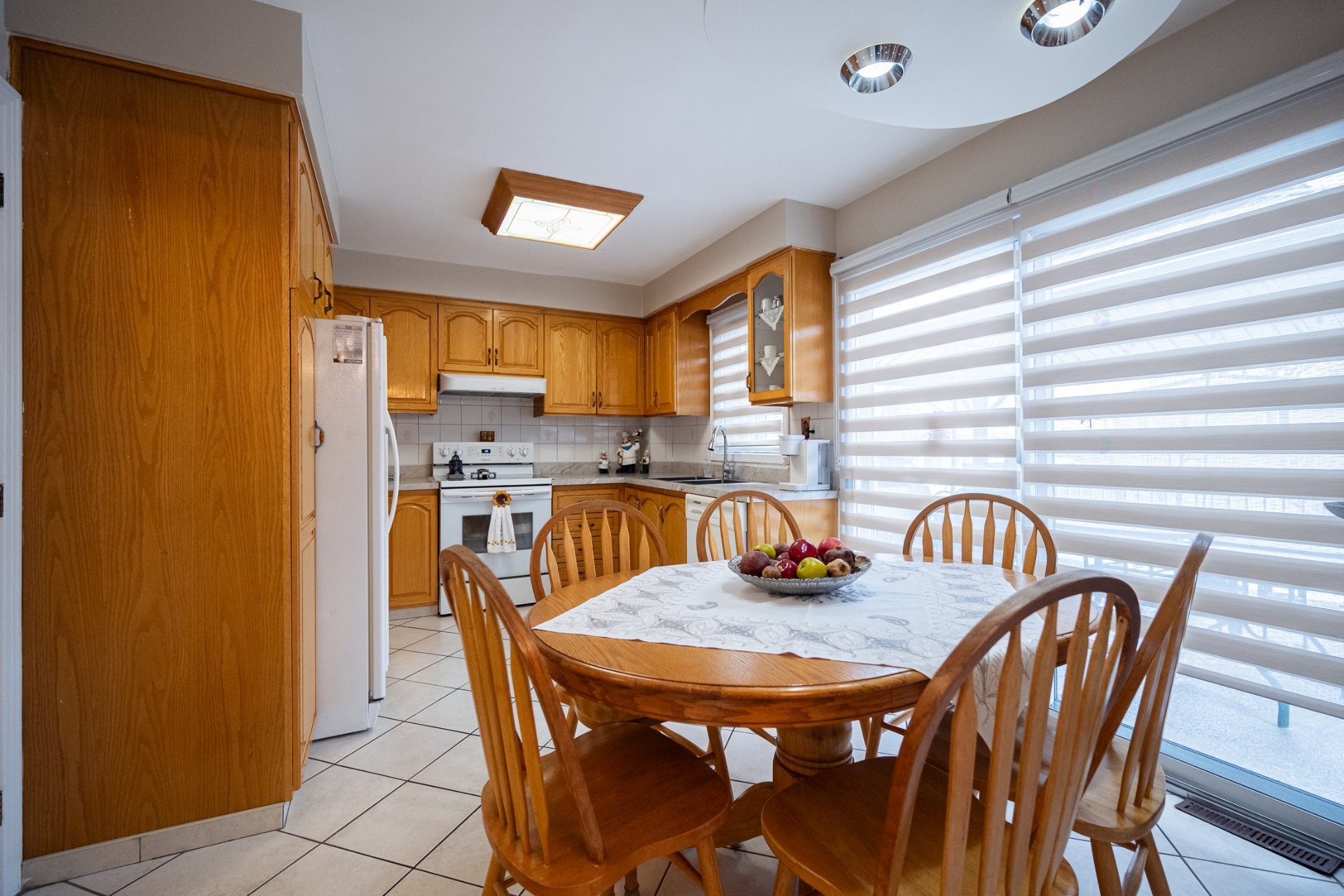 









1446


Rue Franklin

,
Laval (Chomedey),




QC
H7W1K6

