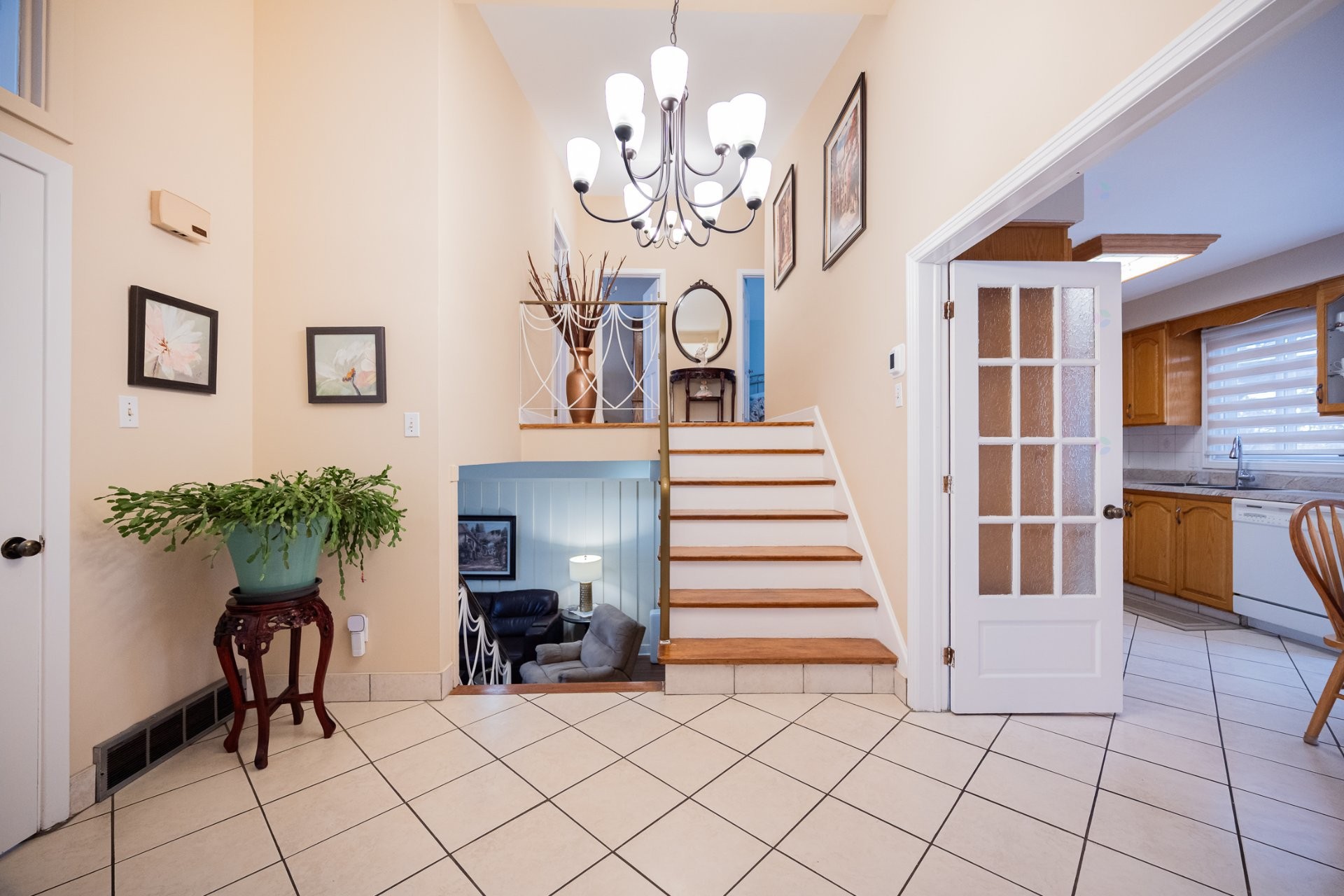 









1446


Rue Franklin

,
Laval (Chomedey),




QC
H7W1K6

