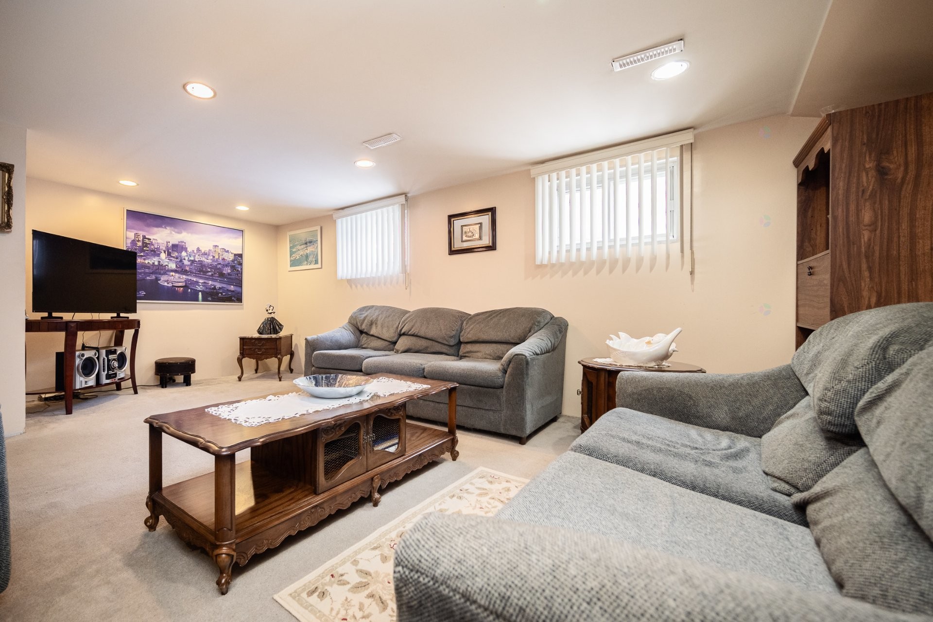 









1446


Rue Franklin

,
Laval (Chomedey),




QC
H7W1K6

