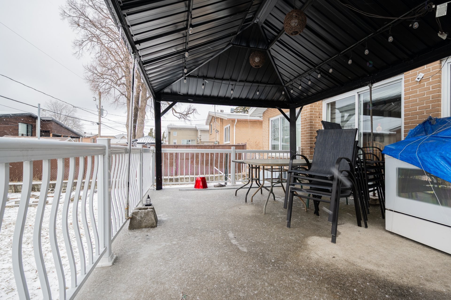 









1446


Rue Franklin

,
Laval (Chomedey),




QC
H7W1K6

