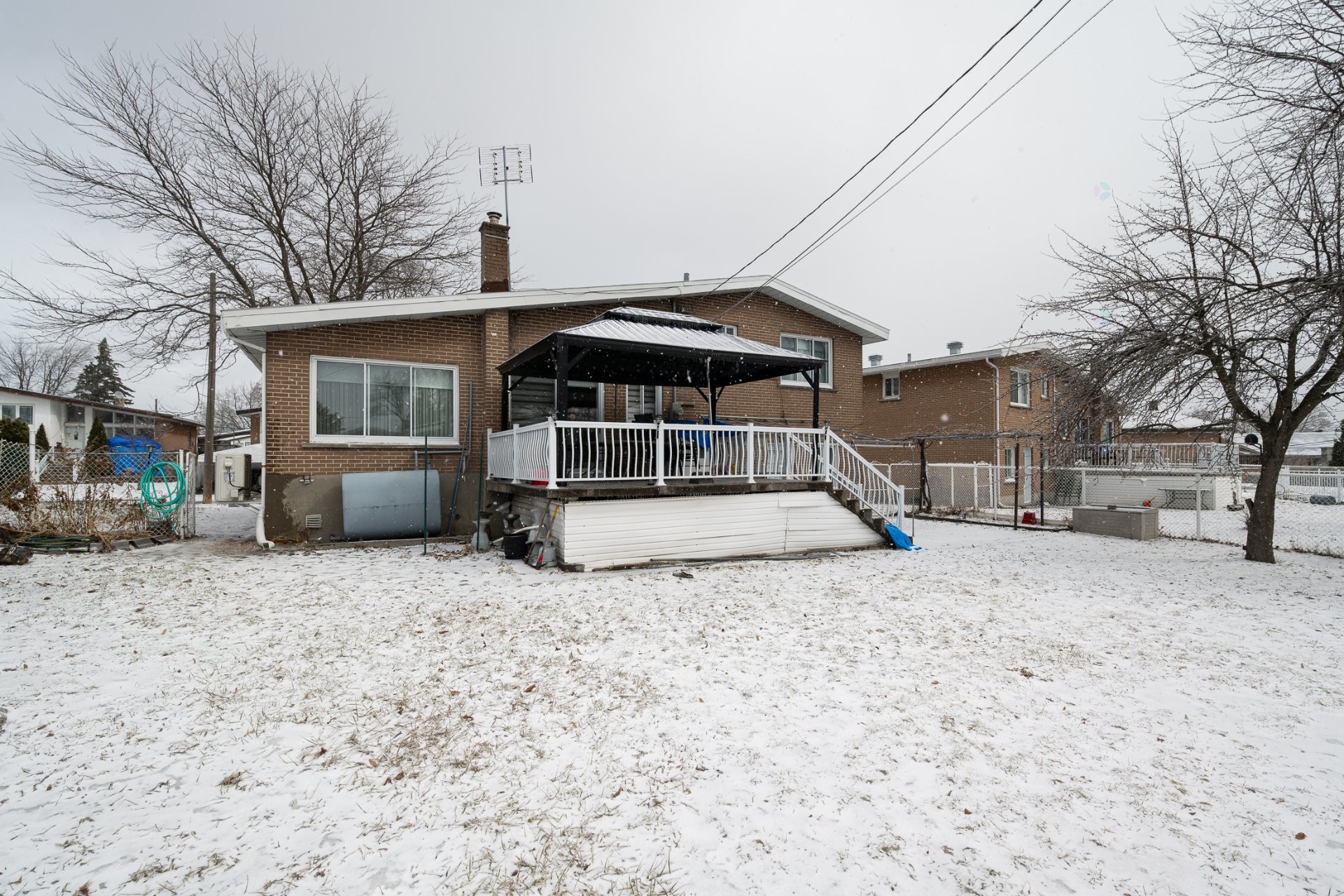 









1446


Rue Franklin

,
Laval (Chomedey),




QC
H7W1K6

