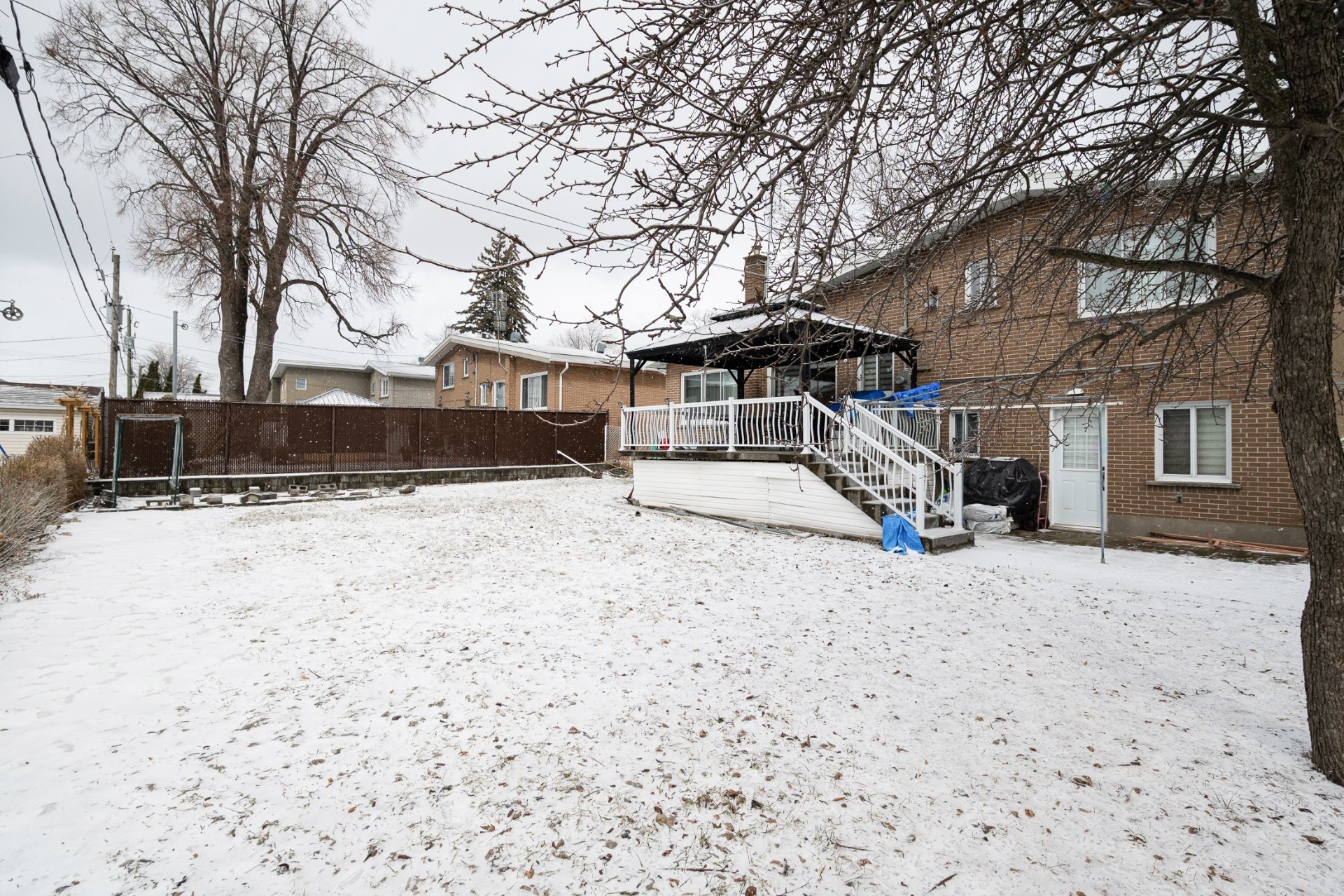 









1446


Rue Franklin

,
Laval (Chomedey),




QC
H7W1K6

