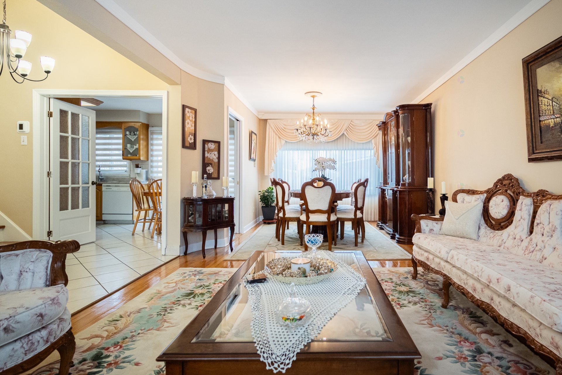 









1446


Rue Franklin

,
Laval (Chomedey),




QC
H7W1K6

