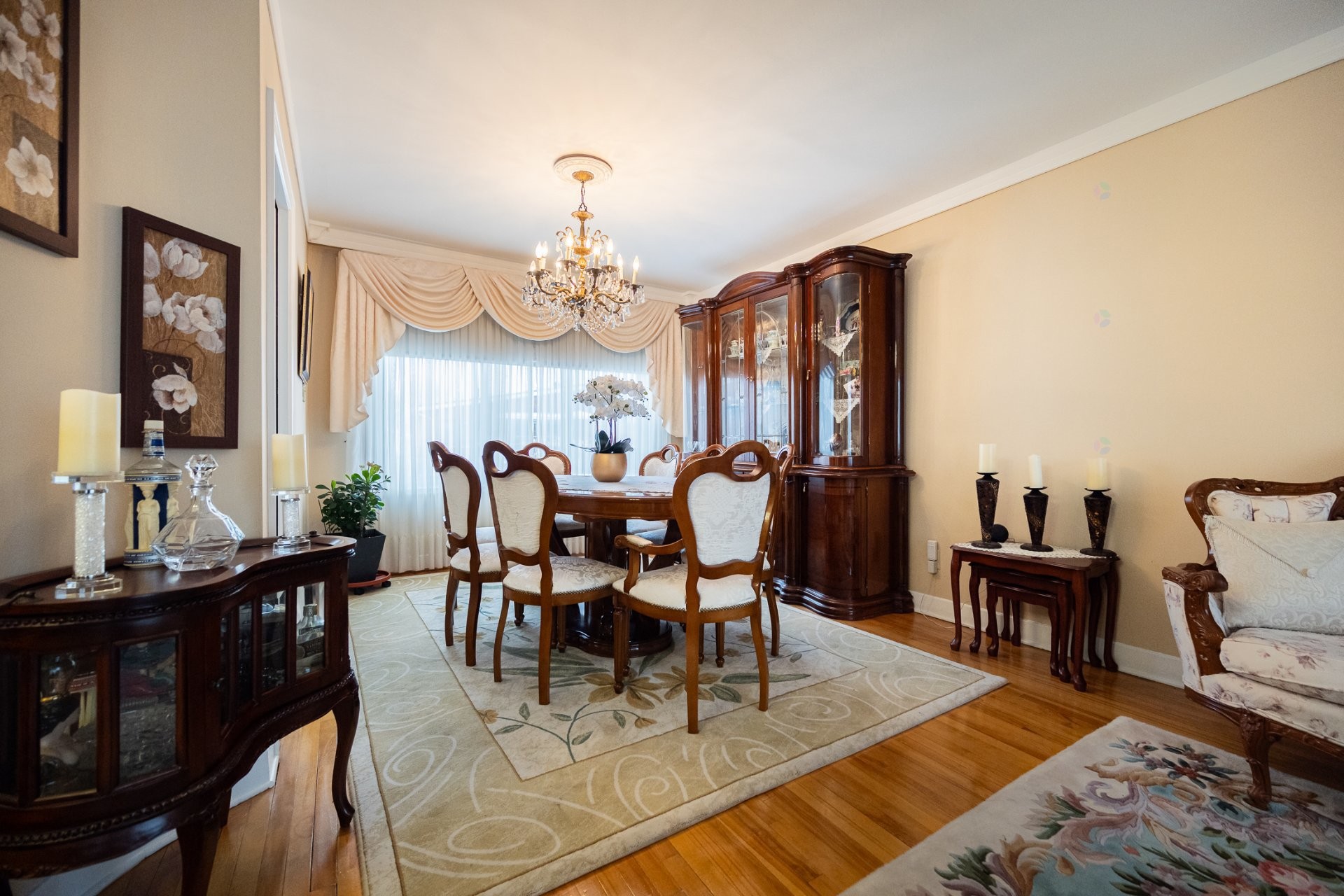 









1446


Rue Franklin

,
Laval (Chomedey),




QC
H7W1K6

