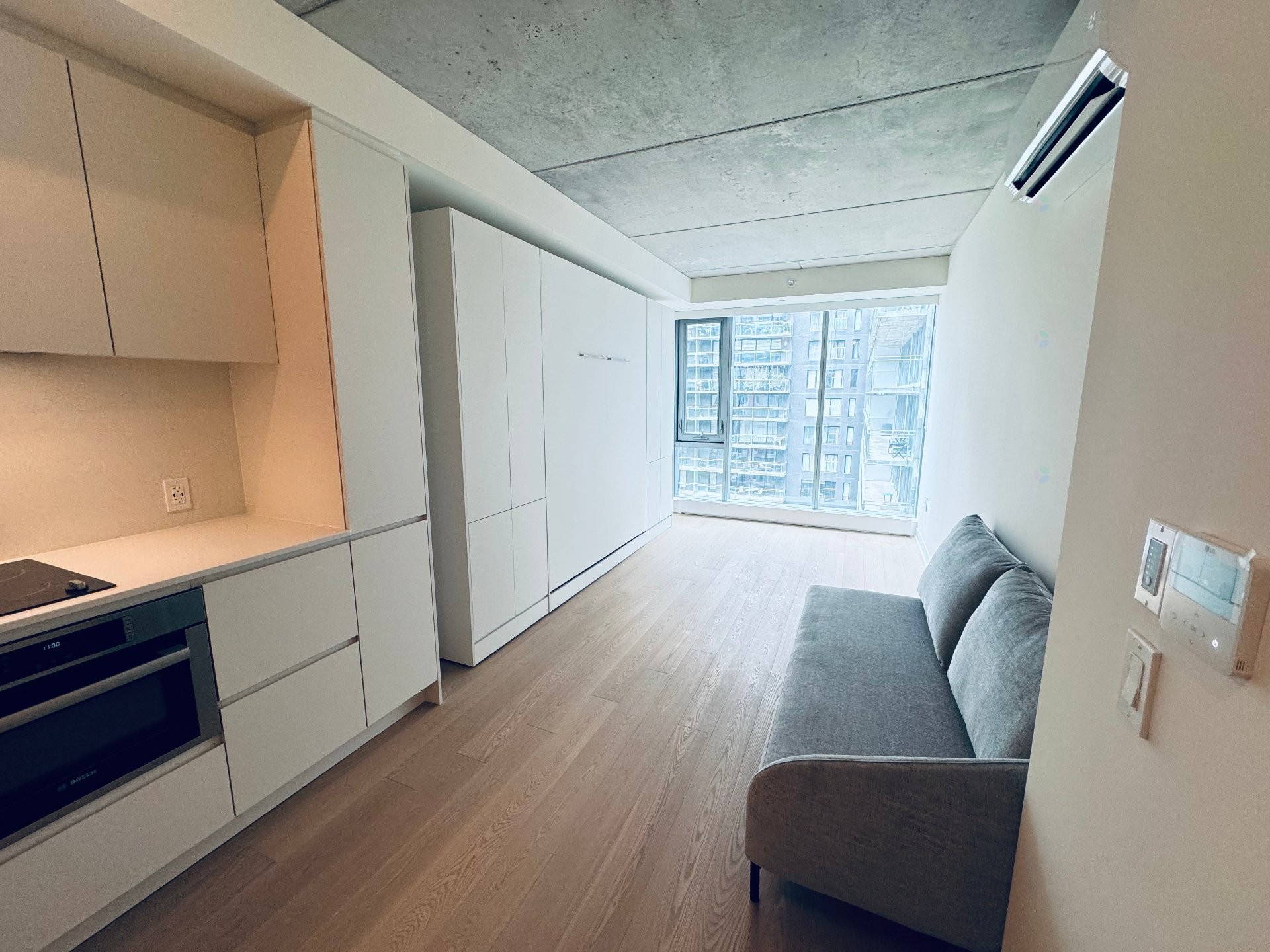 









360


Rue Mayor

, 810,
Montréal (Ville-Marie),




QC
H3A0J4

