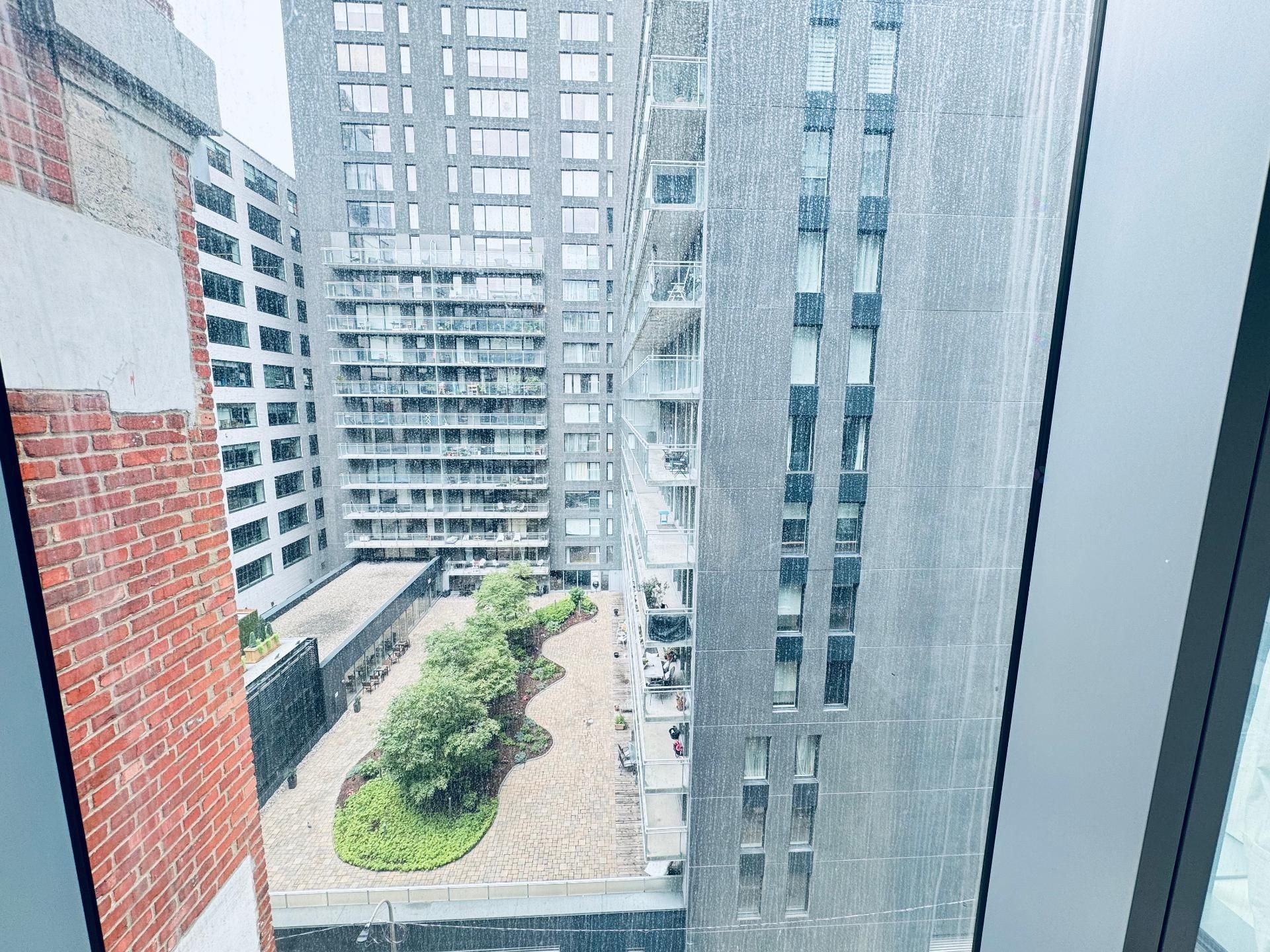 









360


Rue Mayor

, 810,
Montréal (Ville-Marie),




QC
H3A0J4

