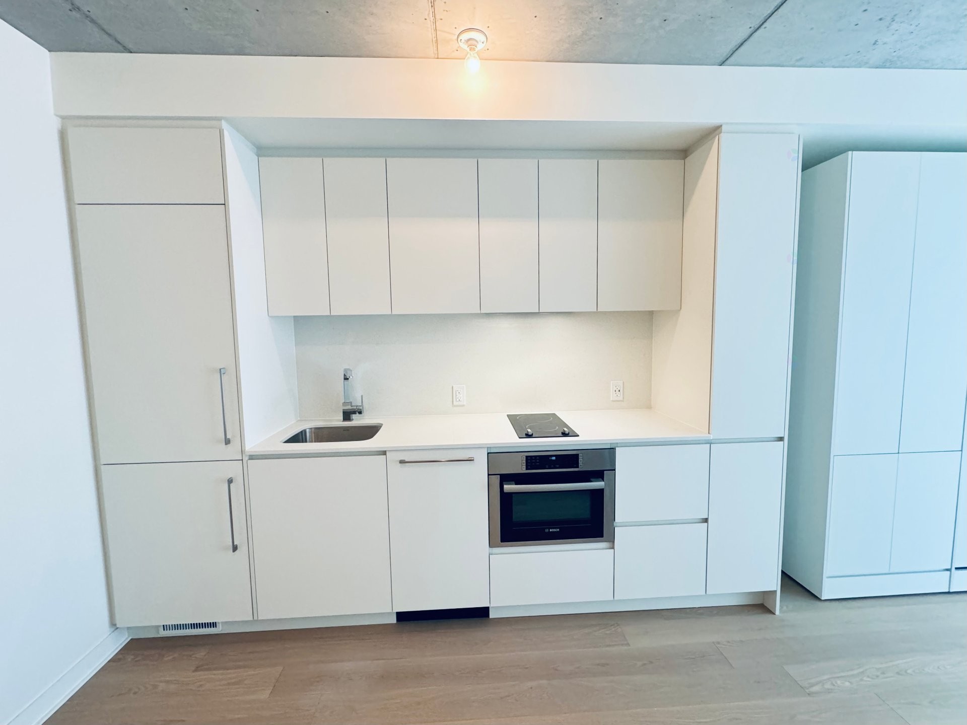 









360


Rue Mayor

, 810,
Montréal (Ville-Marie),




QC
H3A0J4

