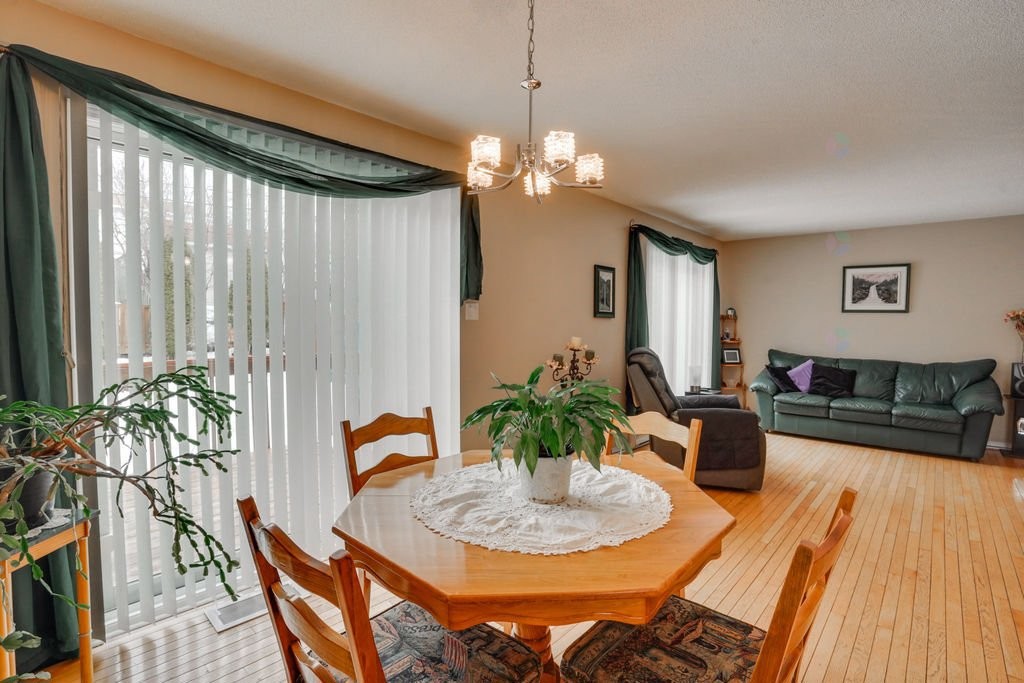 









143


Rue Beaulac

,
Gatineau (Aylmer),




QC
J9H6M9

