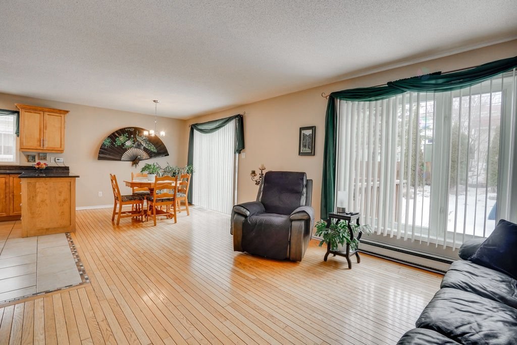 









143


Rue Beaulac

,
Gatineau (Aylmer),




QC
J9H6M9

