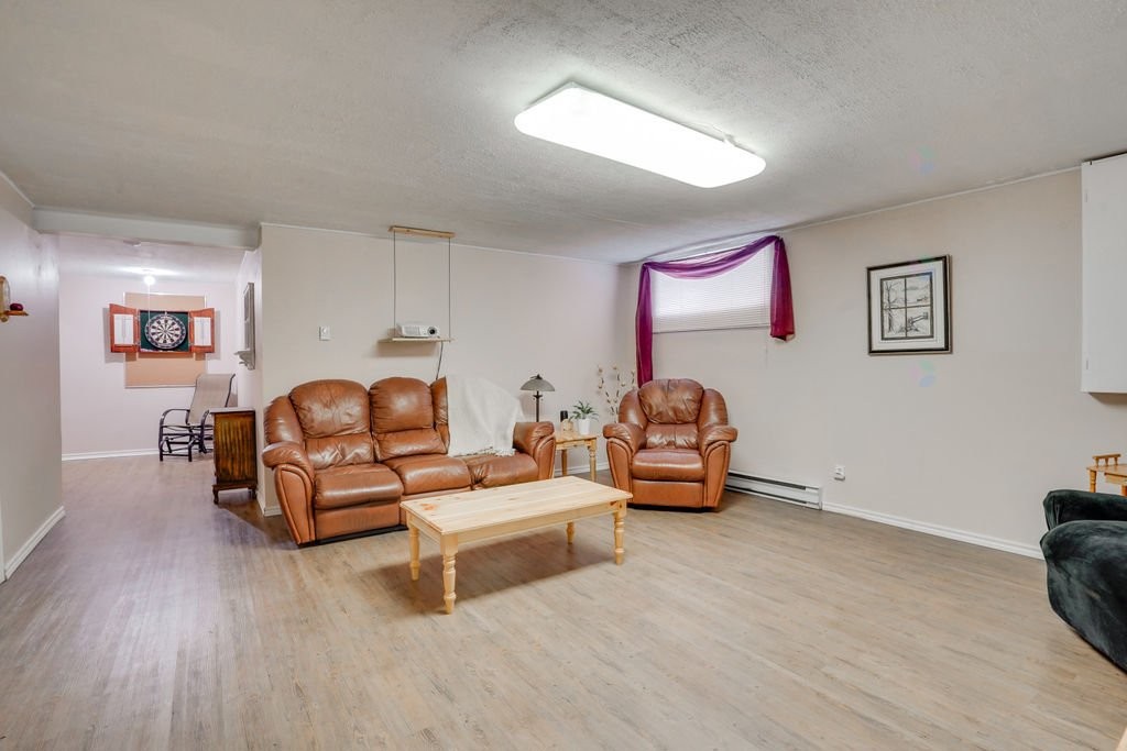 









143


Rue Beaulac

,
Gatineau (Aylmer),




QC
J9H6M9

