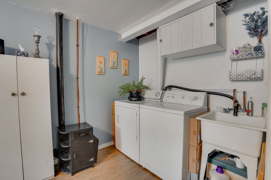 









143


Rue Beaulac

,
Gatineau (Aylmer),




QC
J9H6M9

