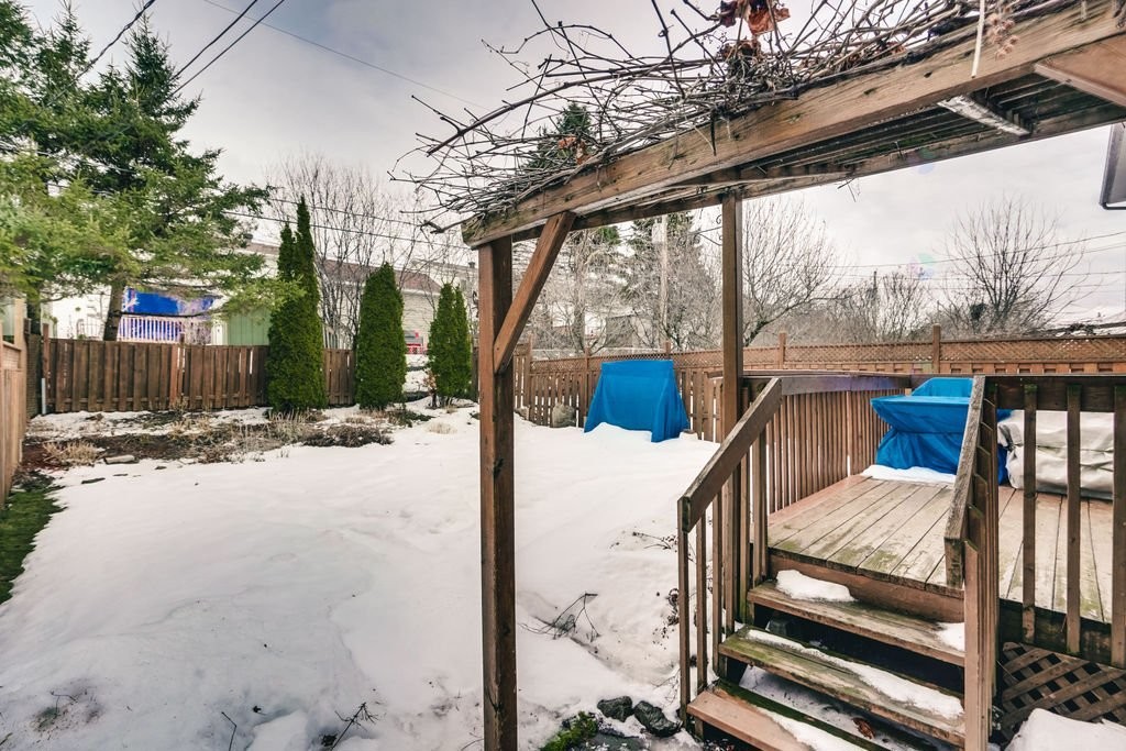 









143


Rue Beaulac

,
Gatineau (Aylmer),




QC
J9H6M9

