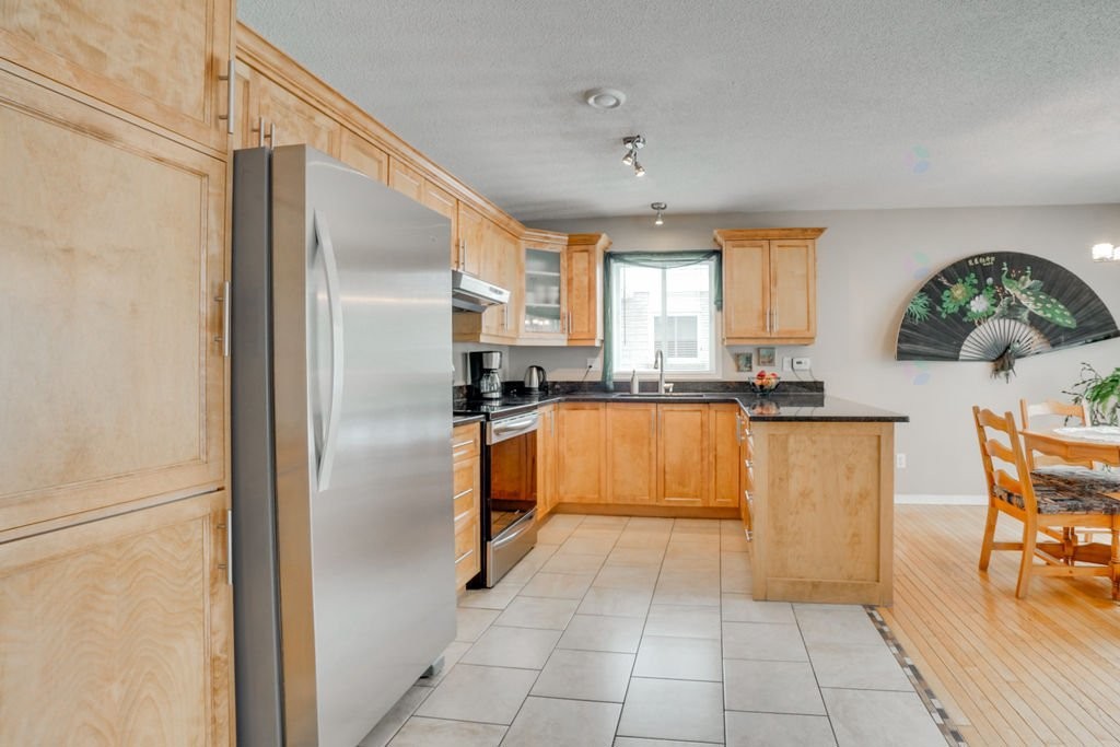 









143


Rue Beaulac

,
Gatineau (Aylmer),




QC
J9H6M9

