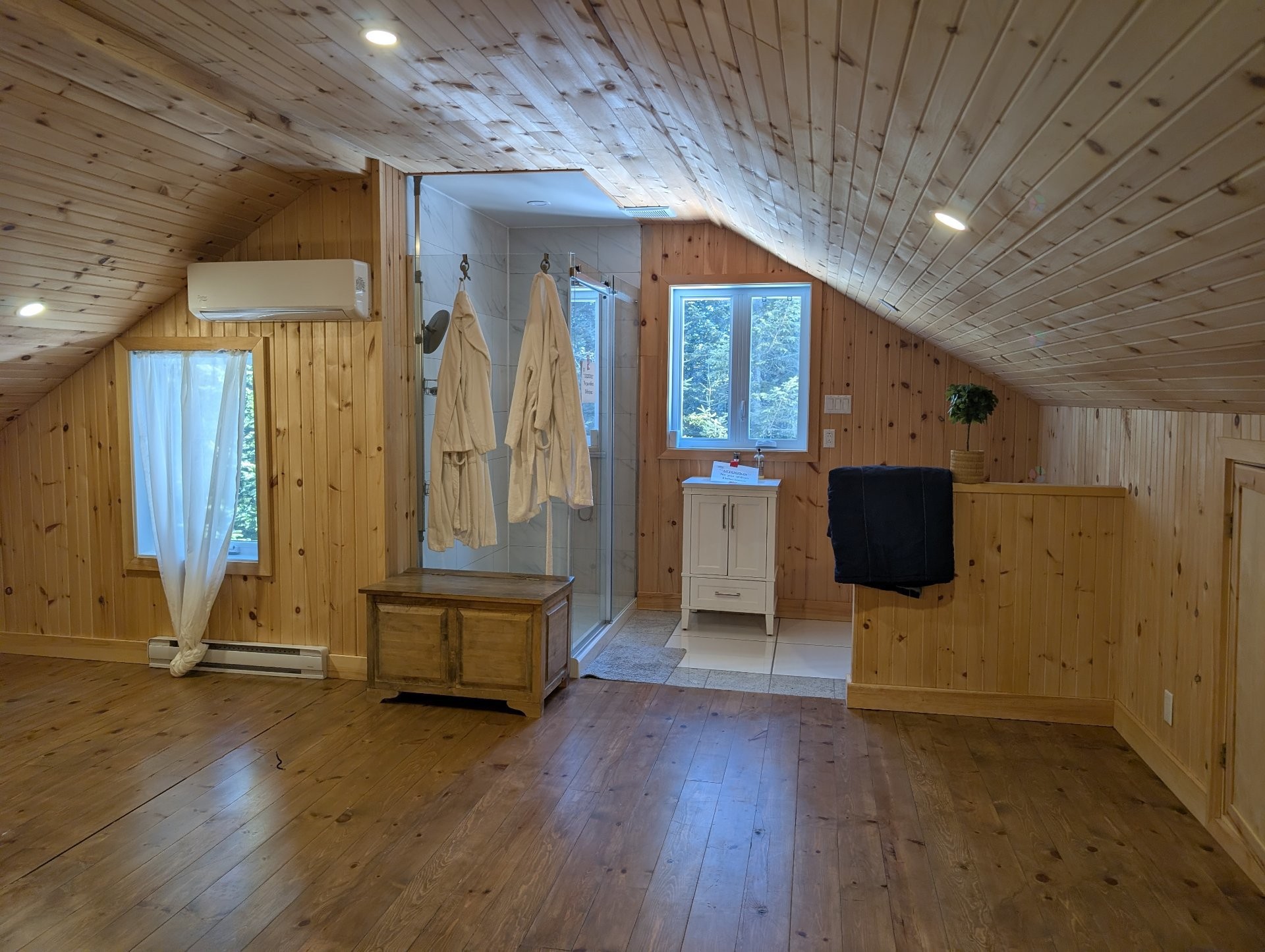 









2004


Ch. du Boisé

,
Notre-Dame-de-la-Merci,




QC
J0T2A0

