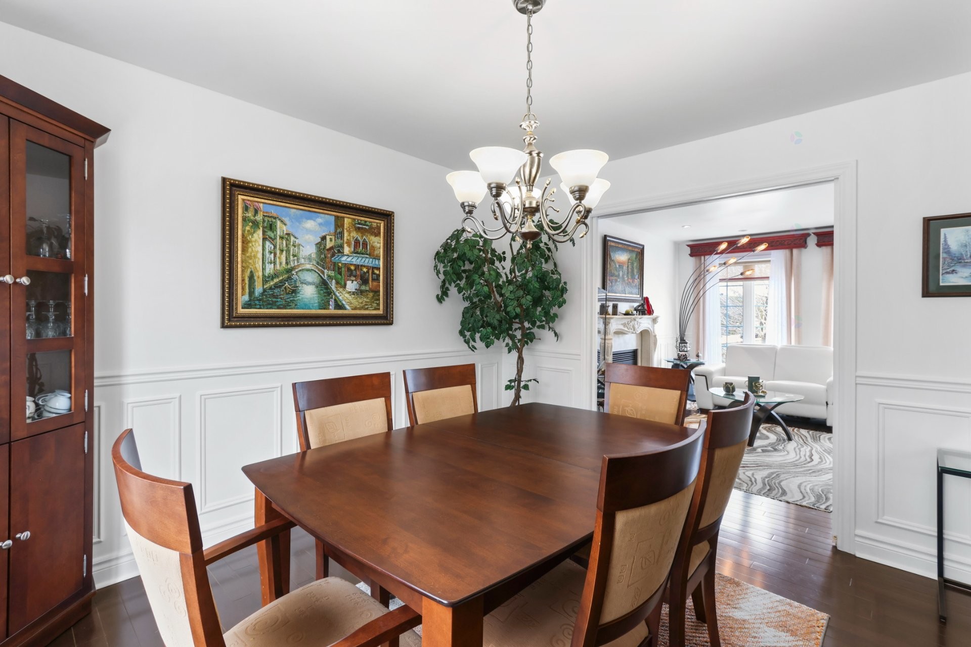 









51


8e Avenue

,
Beauharnois,




QC
J6N0G8

