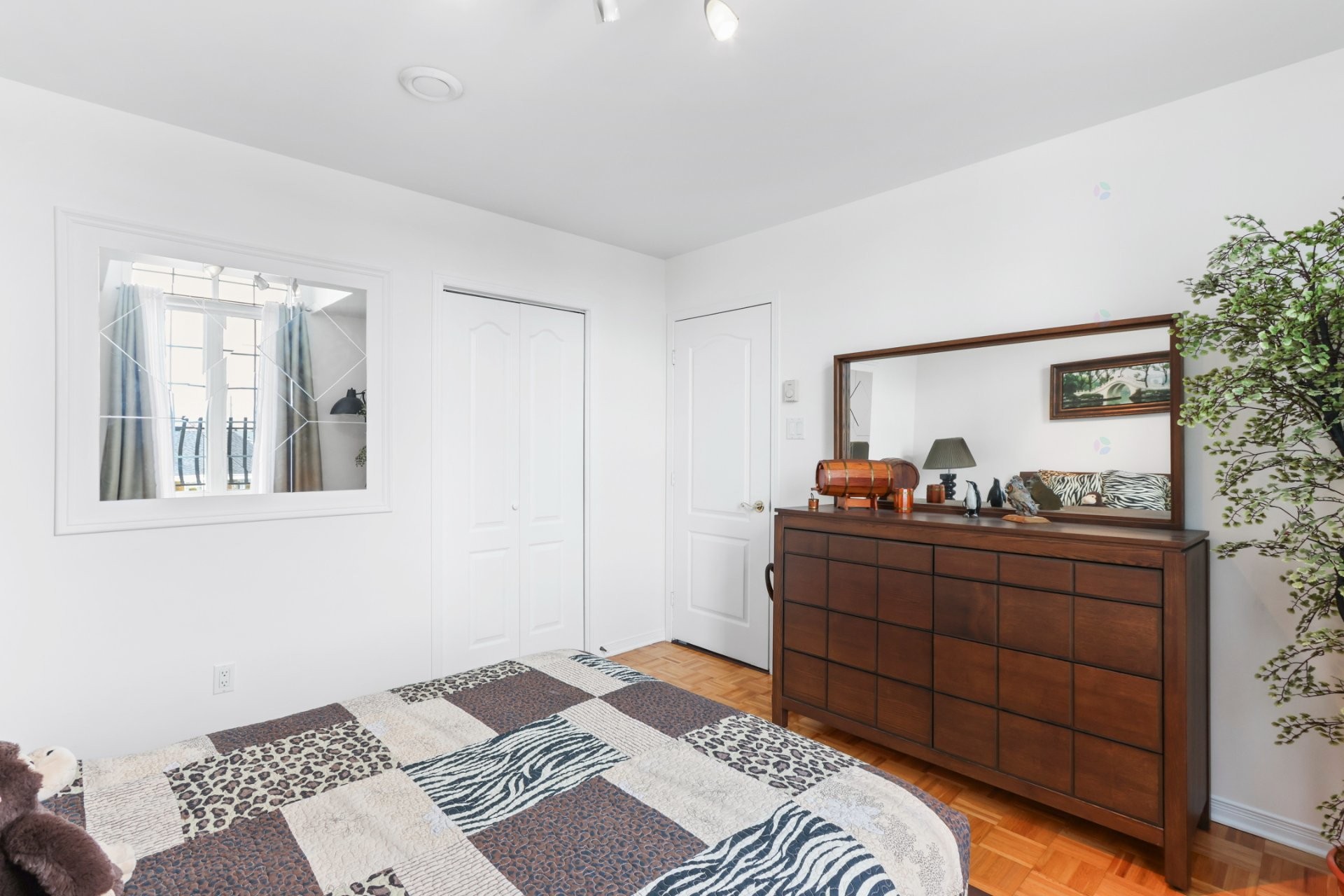 









51


8e Avenue

,
Beauharnois,




QC
J6N0G8

