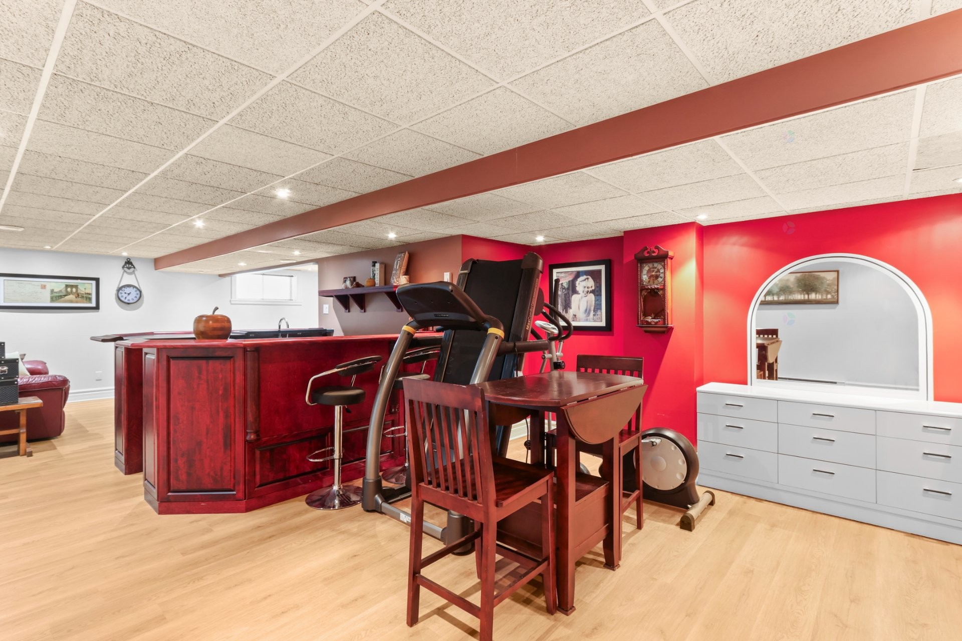 









51


8e Avenue

,
Beauharnois,




QC
J6N0G8

